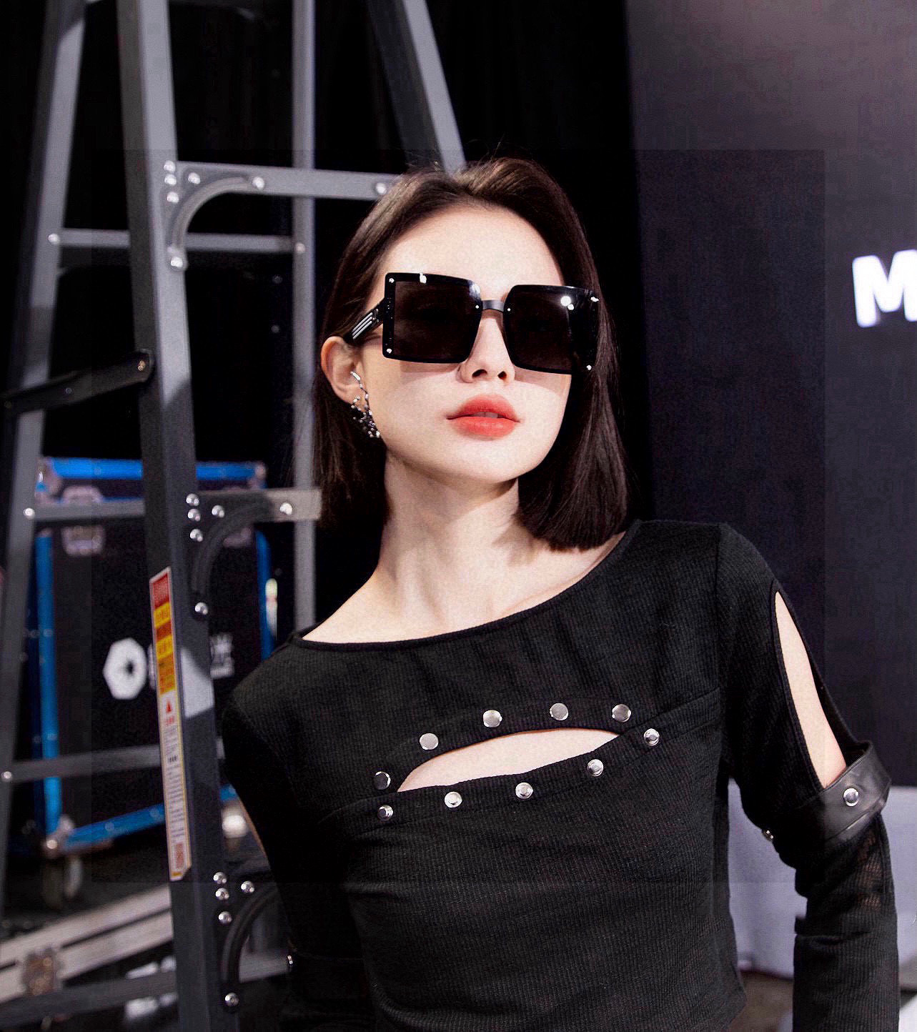 🔺 【DIOR-迪奥】2025开春新款 潮流爆款 时尚方框偏光太阳镜 高品质 佩戴舒适 网红潮款墨镜 型