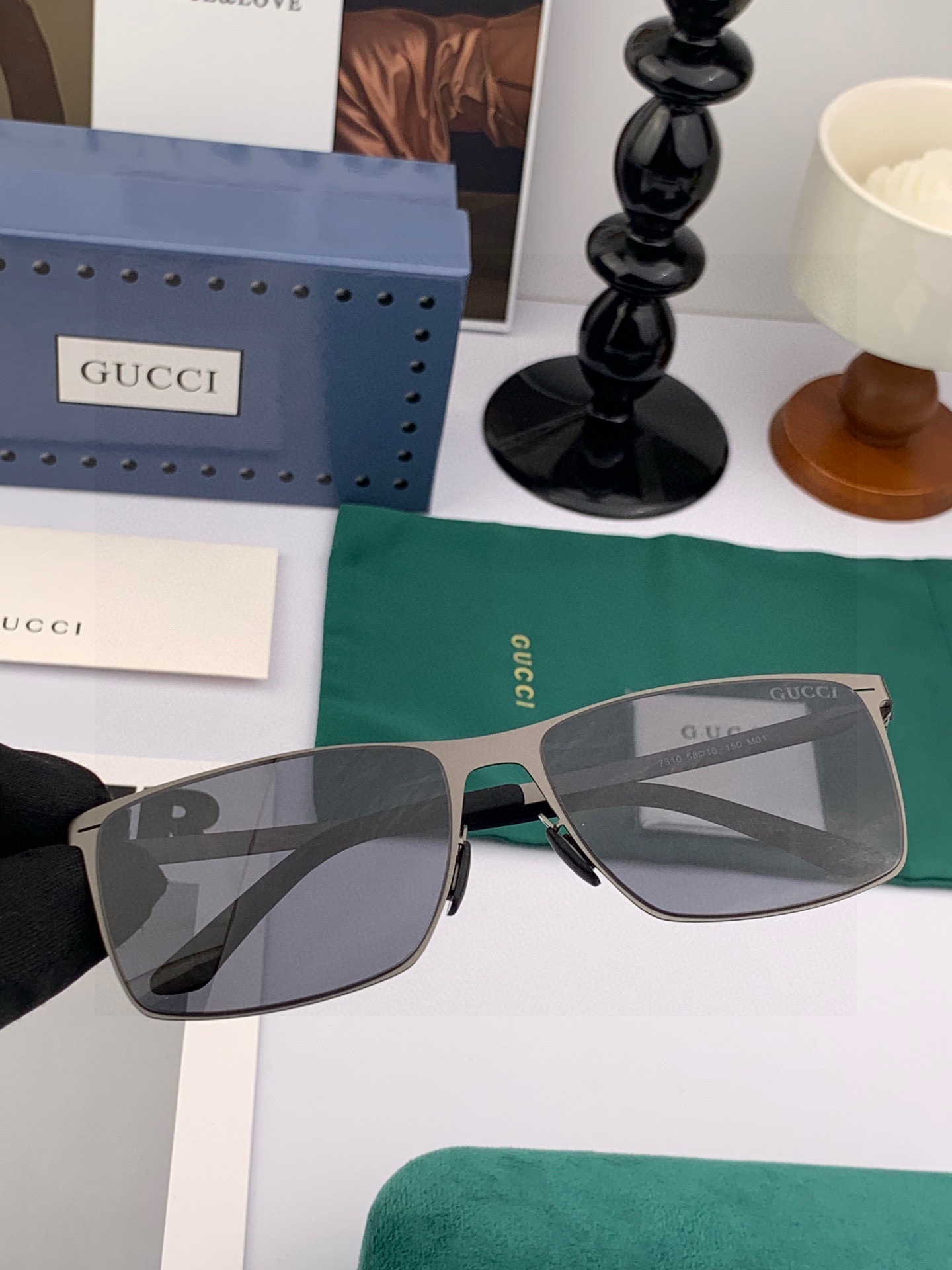 GUCC* 2025新款男女情侣款太阳iP电镀永不褪色 卖点：超轻超有弹性整幅眼镜无螺丝重要的是压不坏、