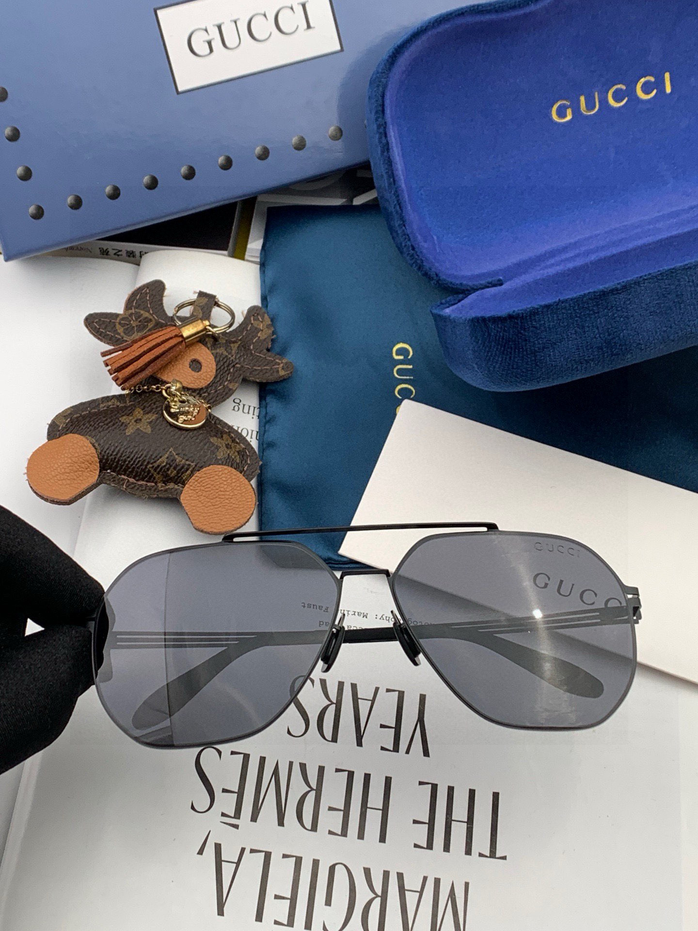 ♦️ GUCCI 2025新款男女情侣款太阳镜多边形墨镜iP电镀永不褪色 超轻超有弹性整幅眼镜无螺丝重要