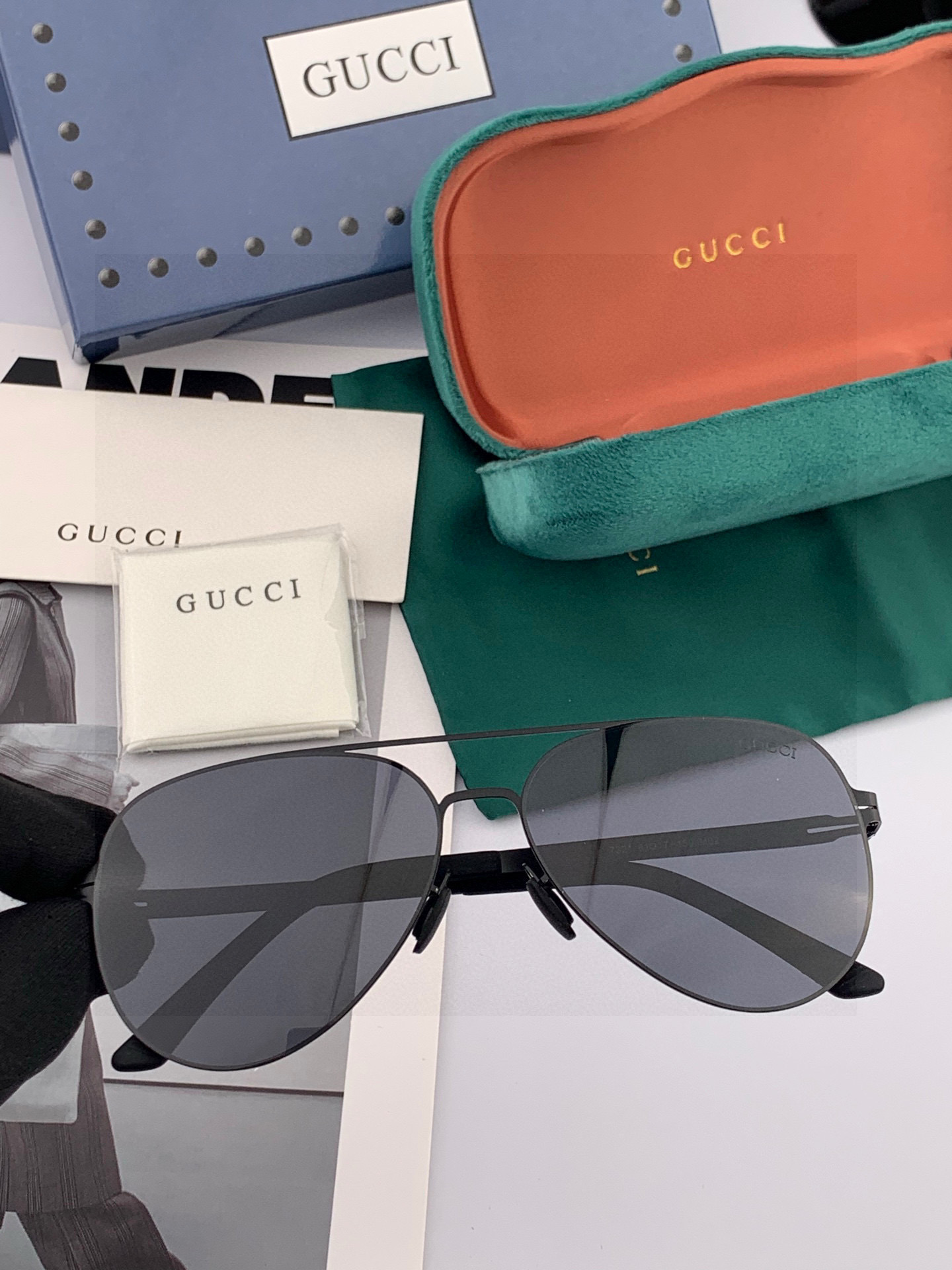 ♦️ GUCCI 2025新款男女情侣款太阳镜多边形墨镜iP电镀永不褪色 超轻超有弹性整幅眼镜无螺丝重要