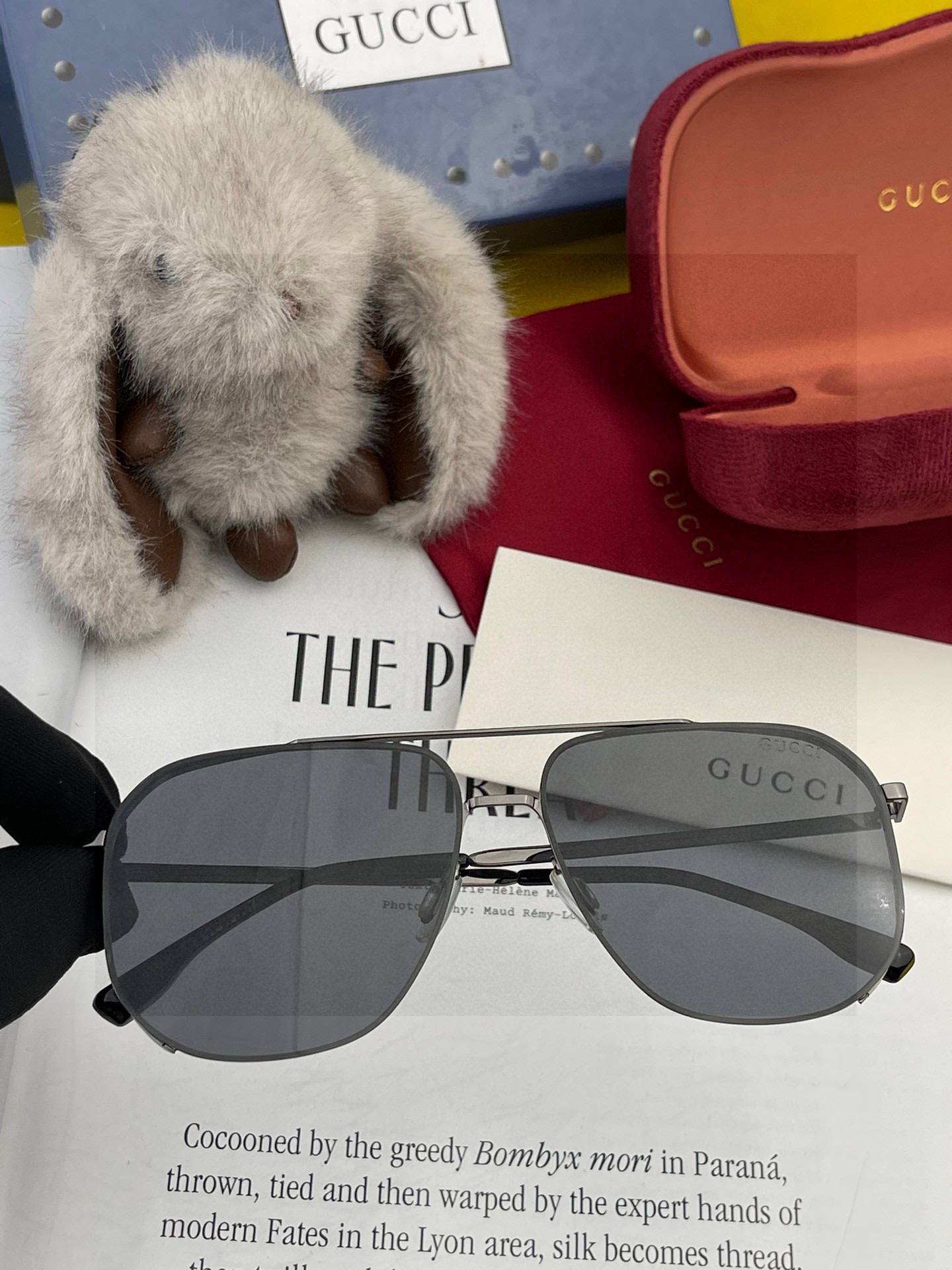 GUCCI 男款炫彩飞行员偏光太阳镜 ❤️材质：高清尼龙加厚卡槽高清偏光镜片 🌹无边框镜架💕颜👍型号：G