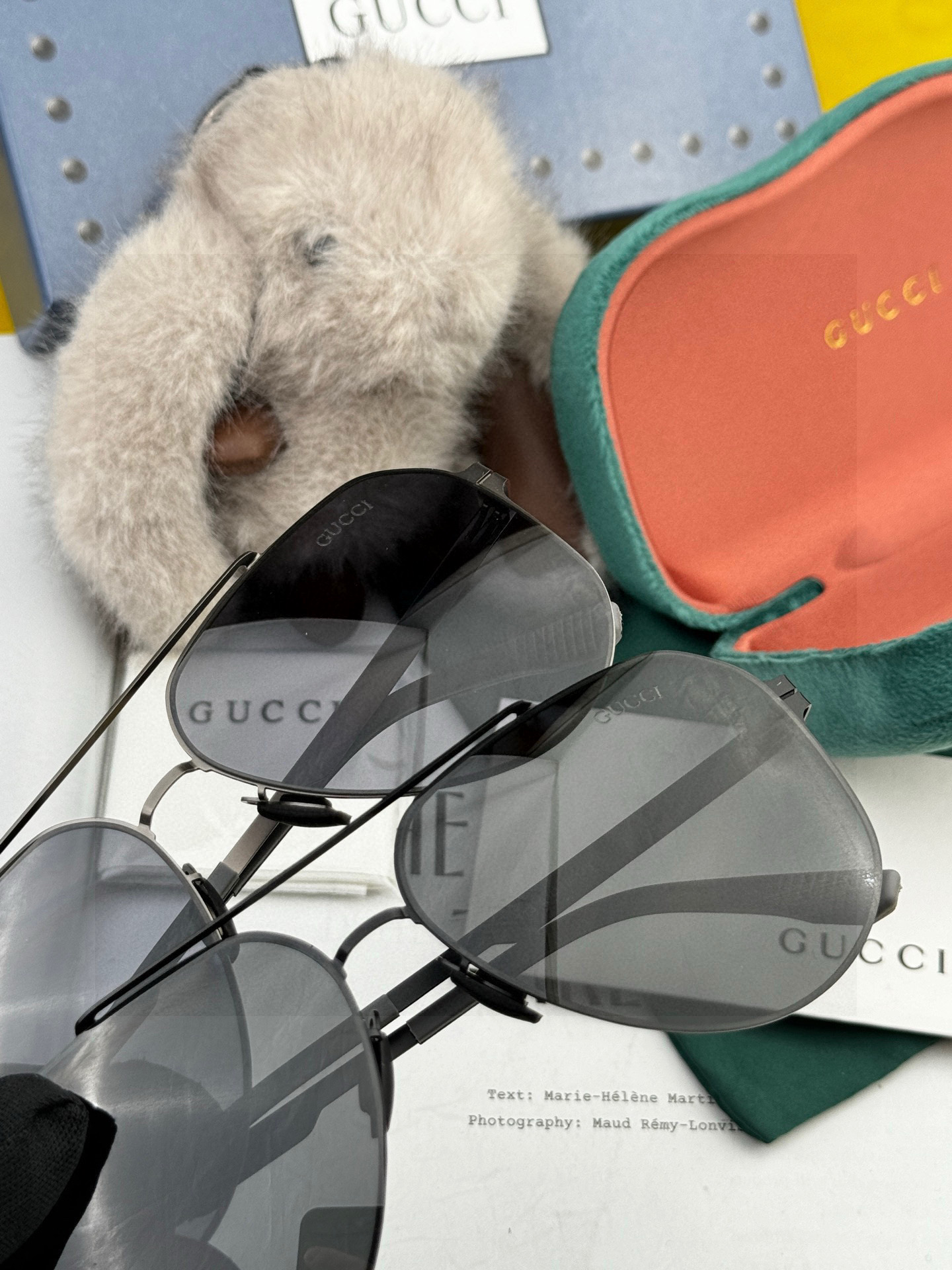 GUCC* 2025 新款男女情侣款太阳iP电镀永不褪色 卖点：超轻超有弹性整幅眼镜无螺丝重要的是压不坏