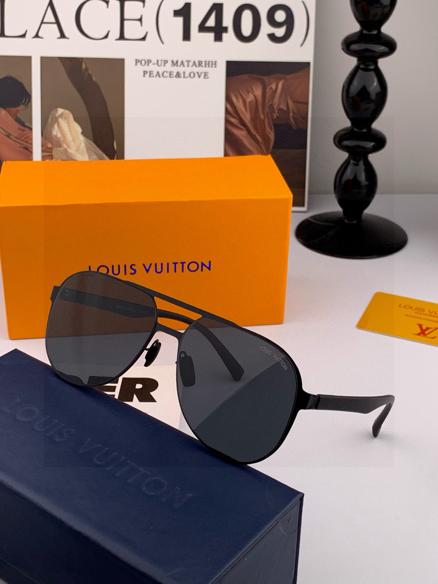 LV 男款炫彩飞行员偏光太阳镜 ❤️材质：高清尼龙加厚卡槽高清偏光镜片 🌹无边框镜架💕颜👍型号：L789