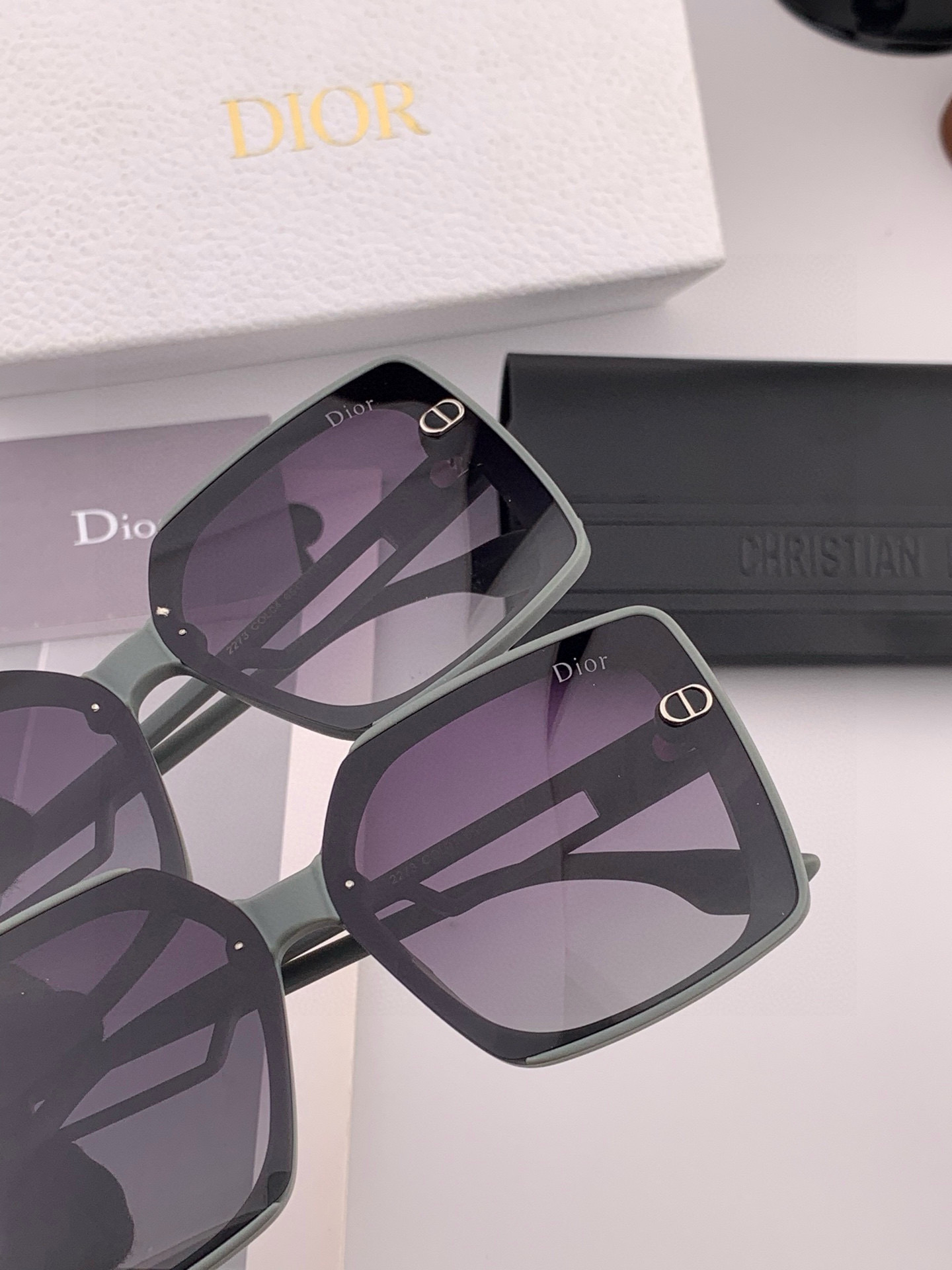 🔺 【DIOR-迪奥】2025开春新款 潮流爆款 时尚方框偏光太阳镜 高品质 佩戴舒适 网红潮款墨镜 女