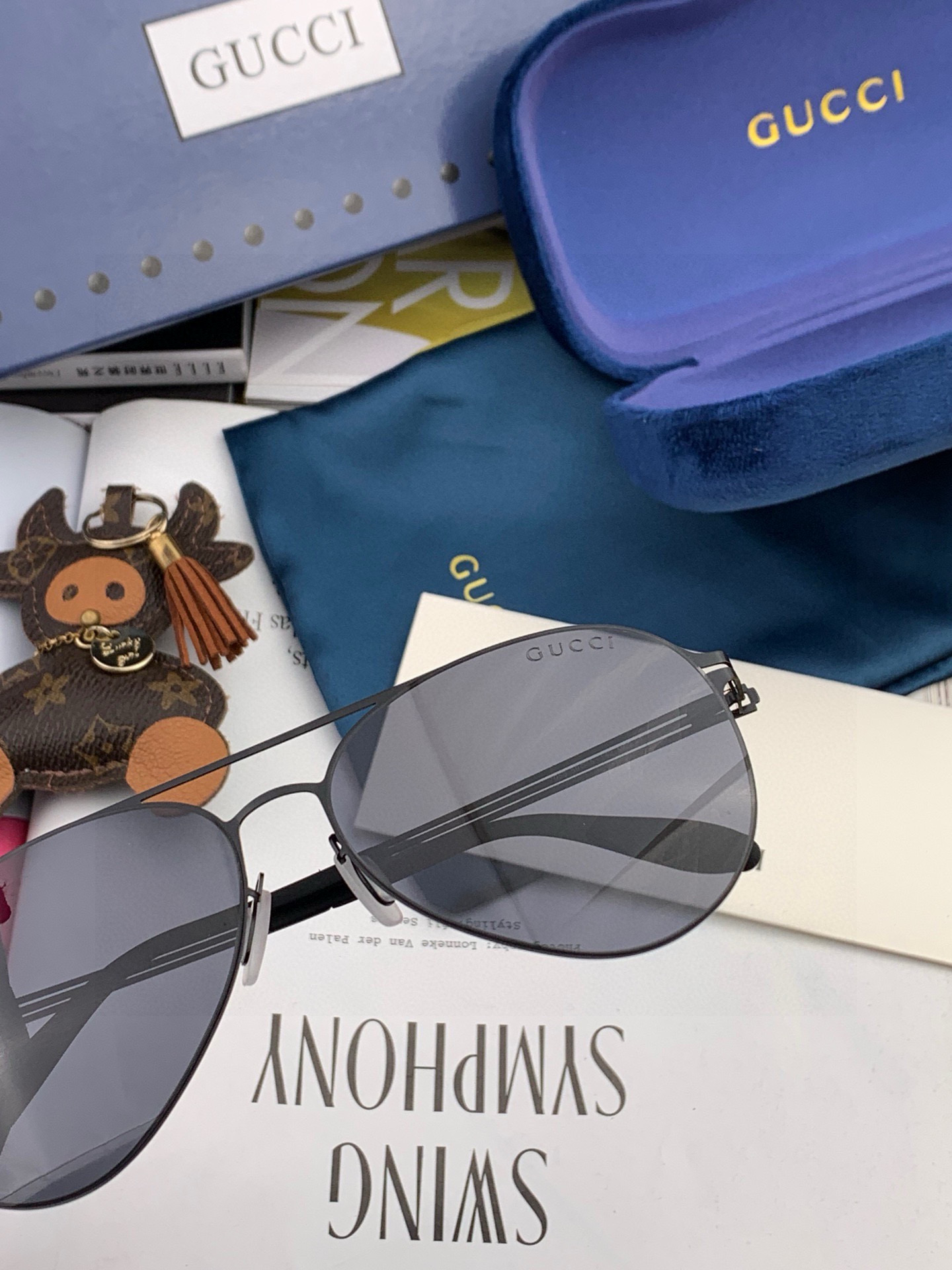 Gucci 2025春夏新款超轻无螺丝压不坏系列情侣款太阳镜高清尼龙镜片🦅完美品质，适合各种脸型，经典太