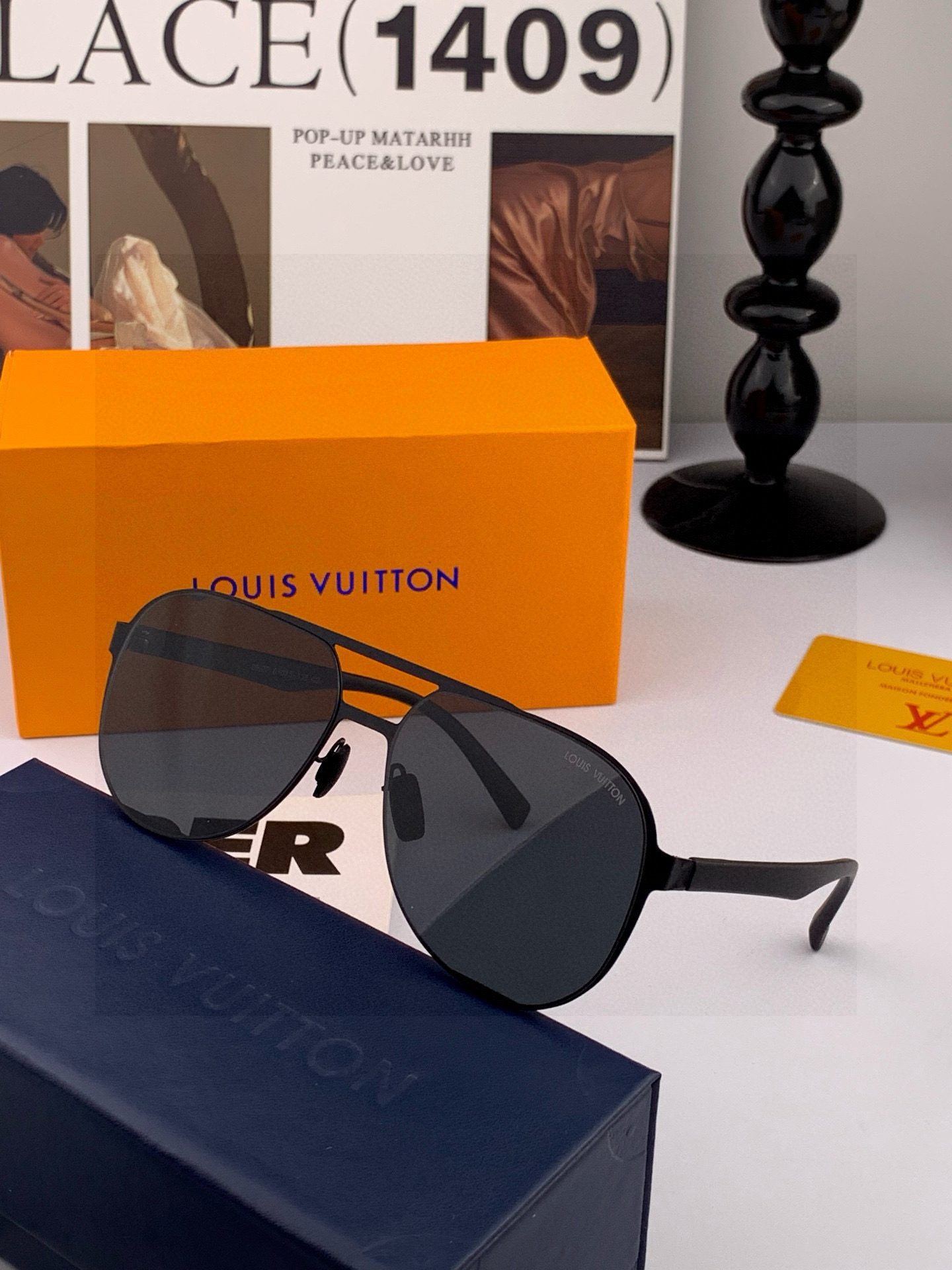 LV 男款炫彩飞行员偏光太阳镜 ❤️材质：高清尼龙加厚卡槽高清偏光镜片 🌹无边框镜架💕颜👍型号：L789