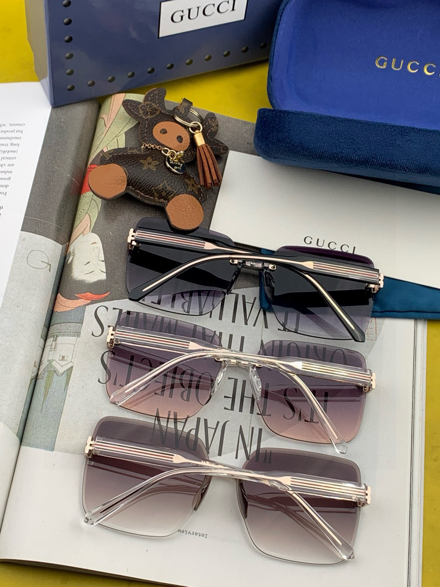 GUCC*新款太阳镜太漂亮的款,爆到断货。镜片采用尼龙材质,透光度清晰的同时又保护眼睛,镜框采用环保无磁