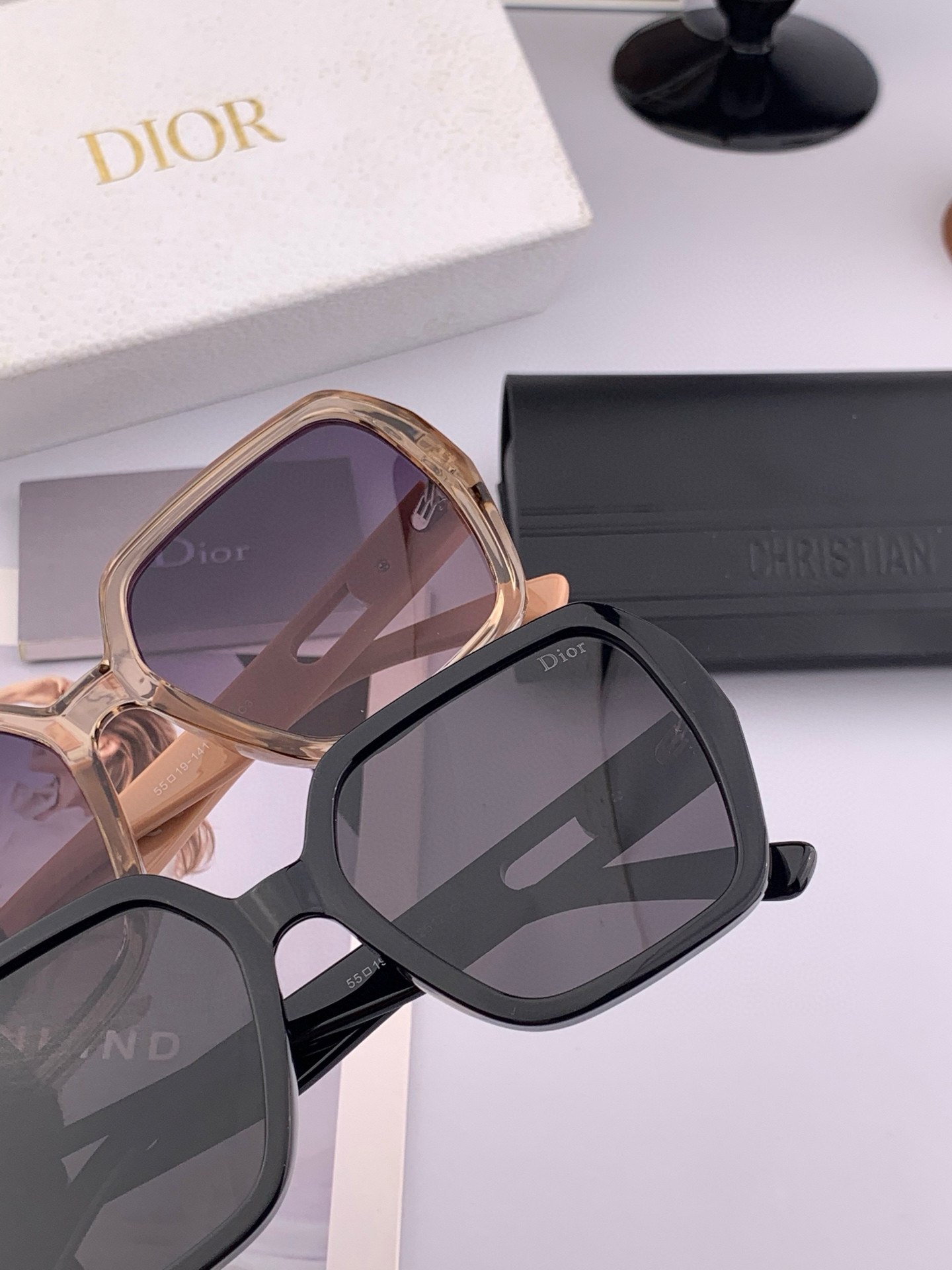 🔺 【DIOR-迪奥】2025开春新款 潮流爆款 时尚方框偏光太阳镜 高品质 佩戴舒适 网红潮款墨镜 女