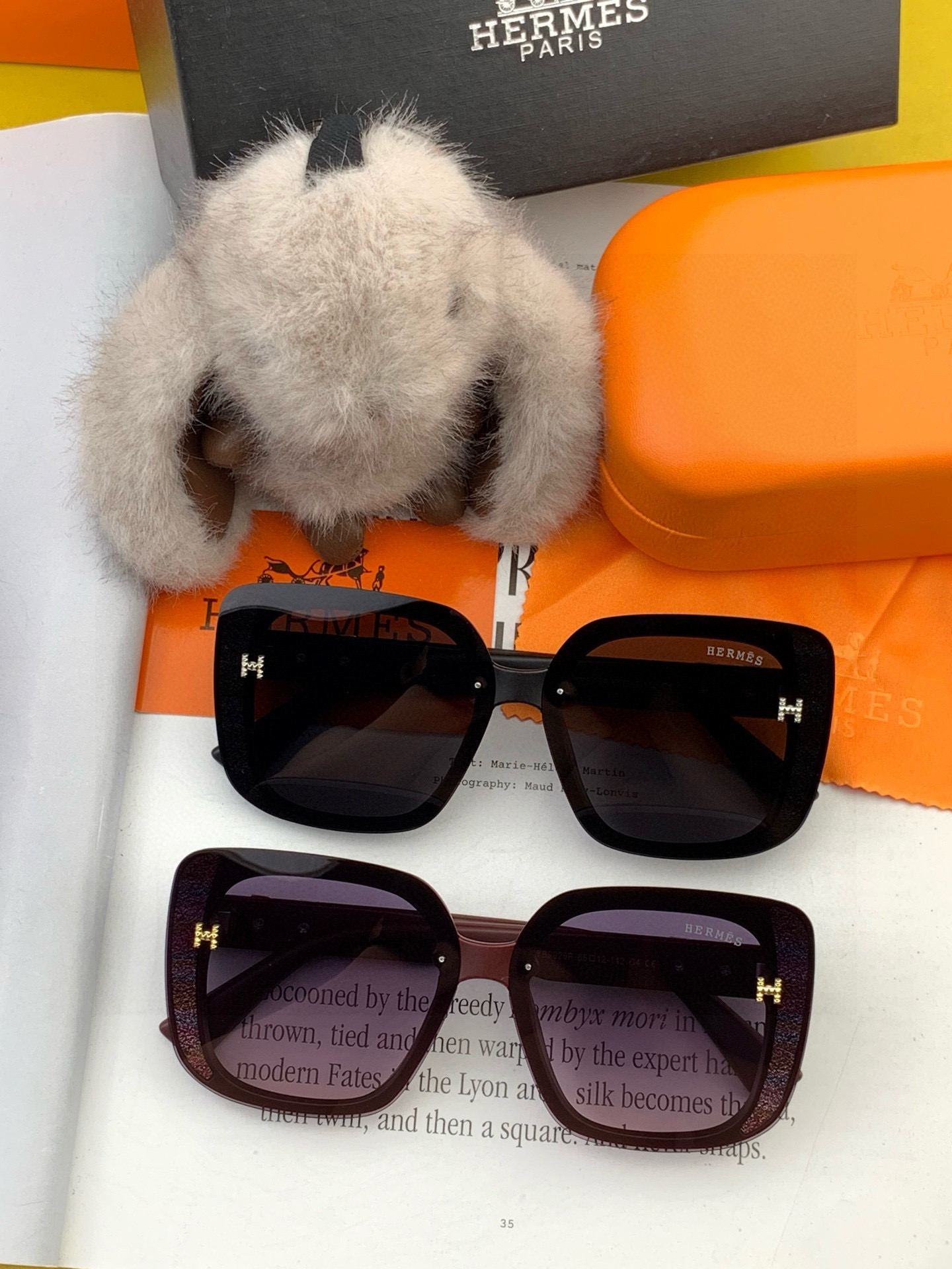 爱马仕 经典的方框设计，不挑脸型，无论搭配大衣还是连衣裙都非常显气质镜片预防紫外线 型号：H1303