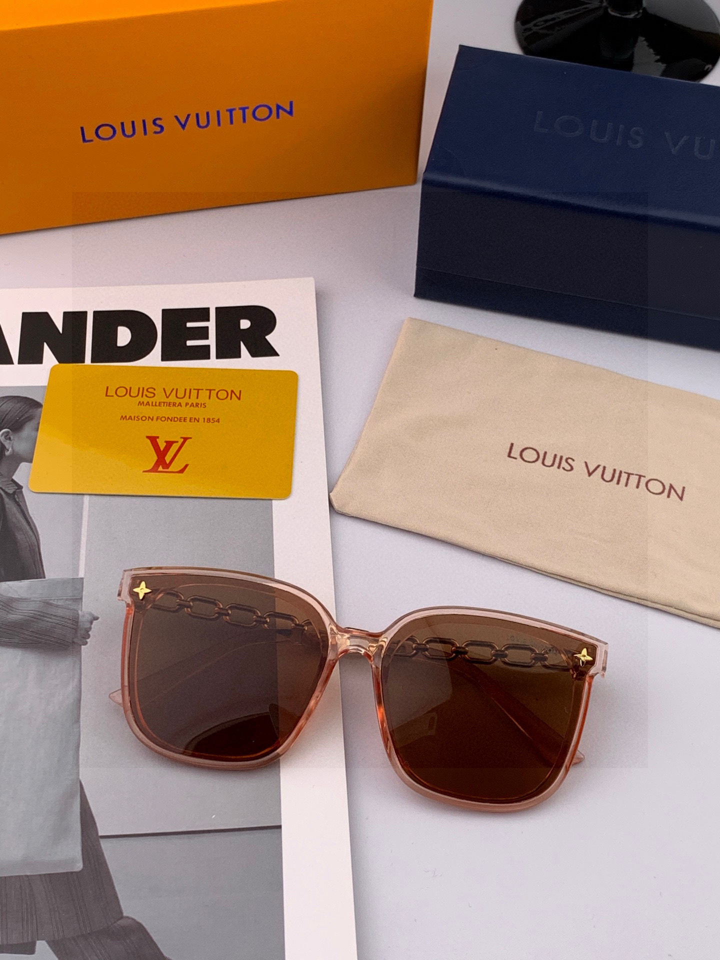 🔺LV🔻2025早春新款，众多明星同款[色]LV‼️‼️新款大框墨镜 ，🌈🌈宝丽来超清太阳镜🔝🔝型号：L