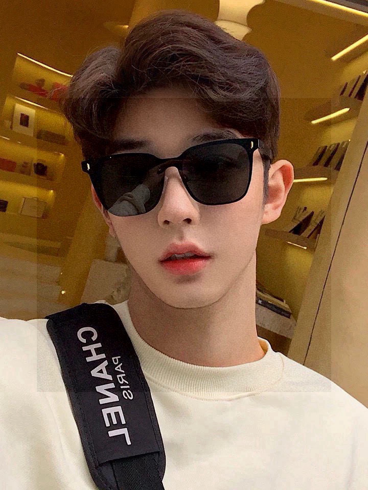 Gucci古奇 新款连体驶驾镜墨镜出行必众备多明星同款 太阳镜 男女太士阳镜飞行 型号：G075