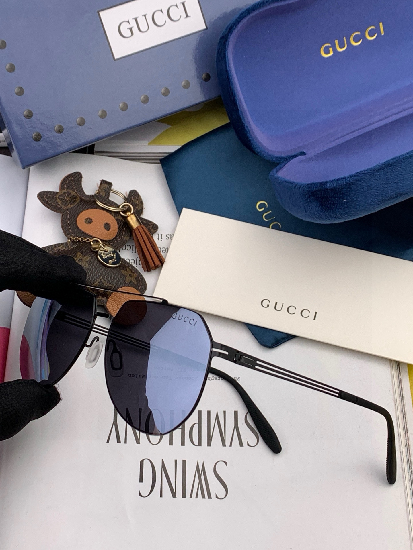 ♦️ GUCCI 2025新款男女情侣款太阳镜iP电镀永不褪色 超轻超有弹性整幅眼镜无螺丝重要的是压不坏