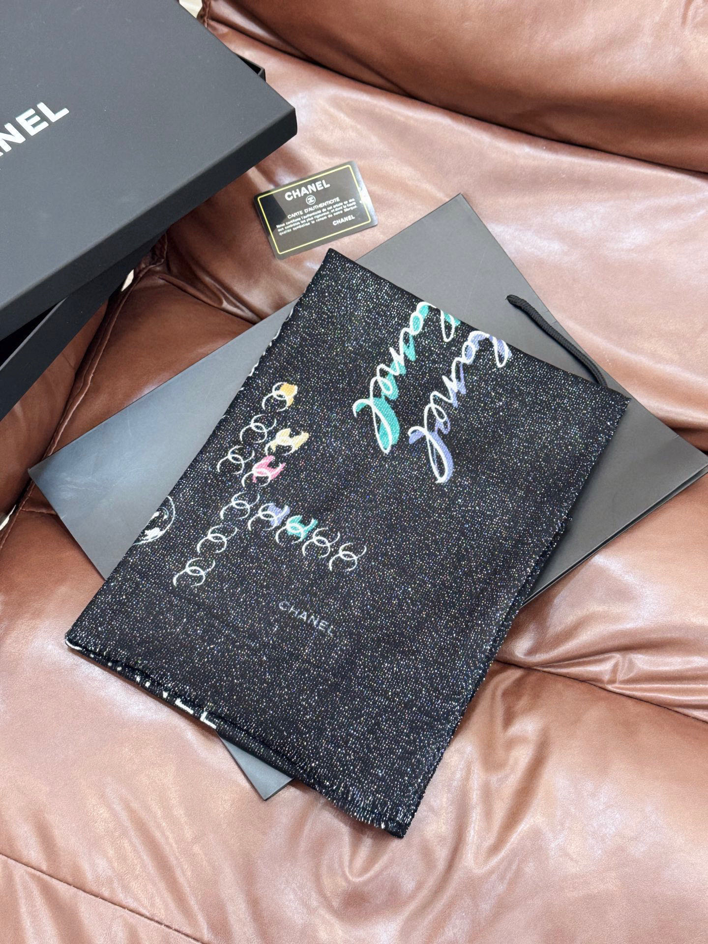 上新🌟 会发光发亮的围巾 💄💋新款客供银线💖羊绒面料长巾 😘美翻了[流泪]【手绘LOGO银线长巾】御用殿