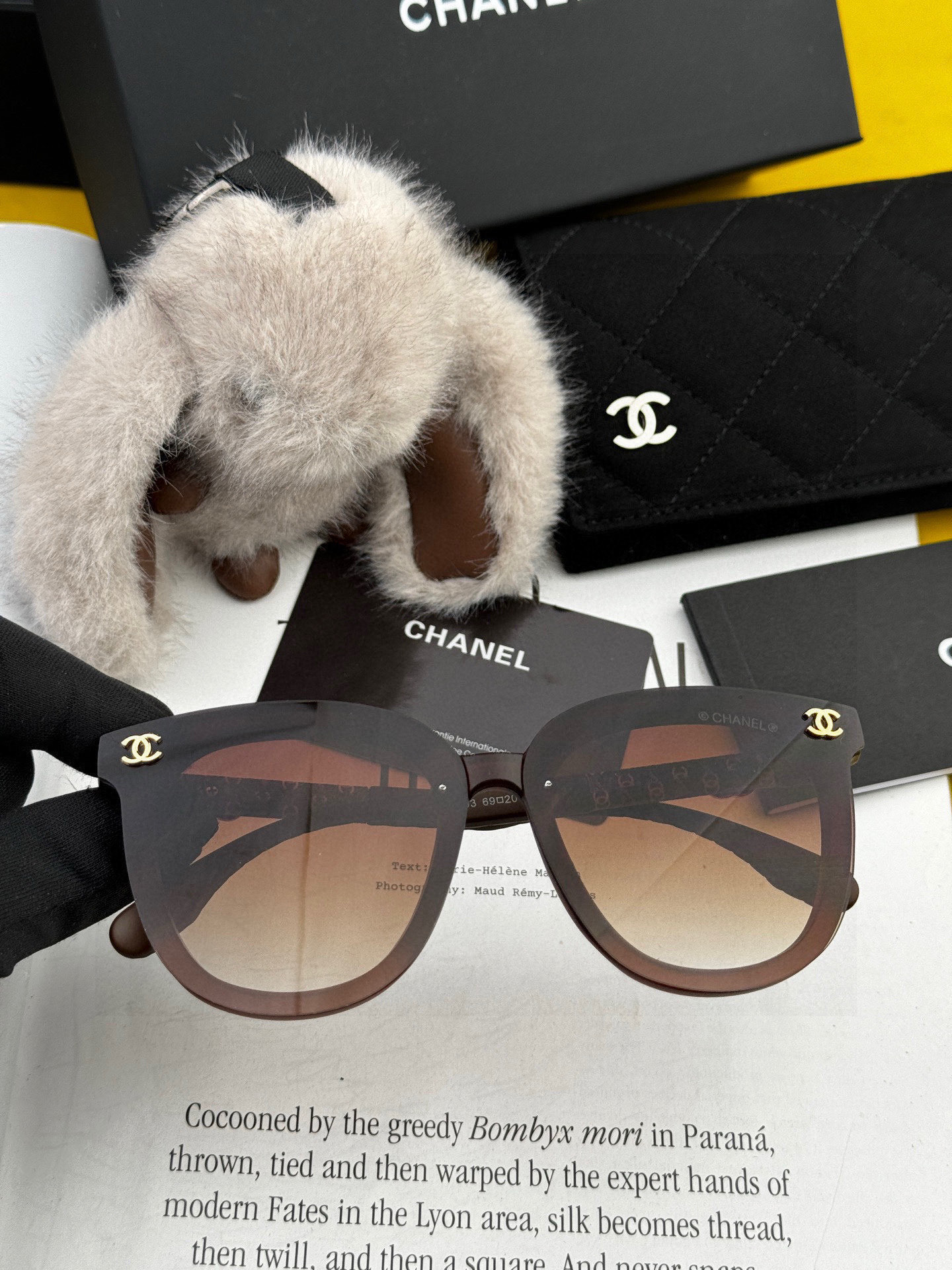 Chanel大框太阳镜墨镜 经典的方框设计，不挑脸型，无论搭配大衣还是连衣裙都非常显气质偏光镜片预防紫外