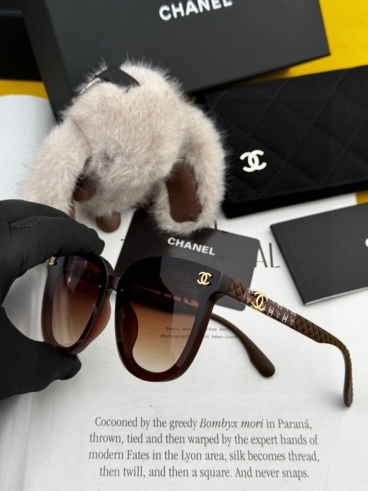 Chanel大框太阳镜墨镜 经典的方框设计，不挑脸型，无论搭配大衣还是连衣裙都非常显气质偏光镜片预防紫外