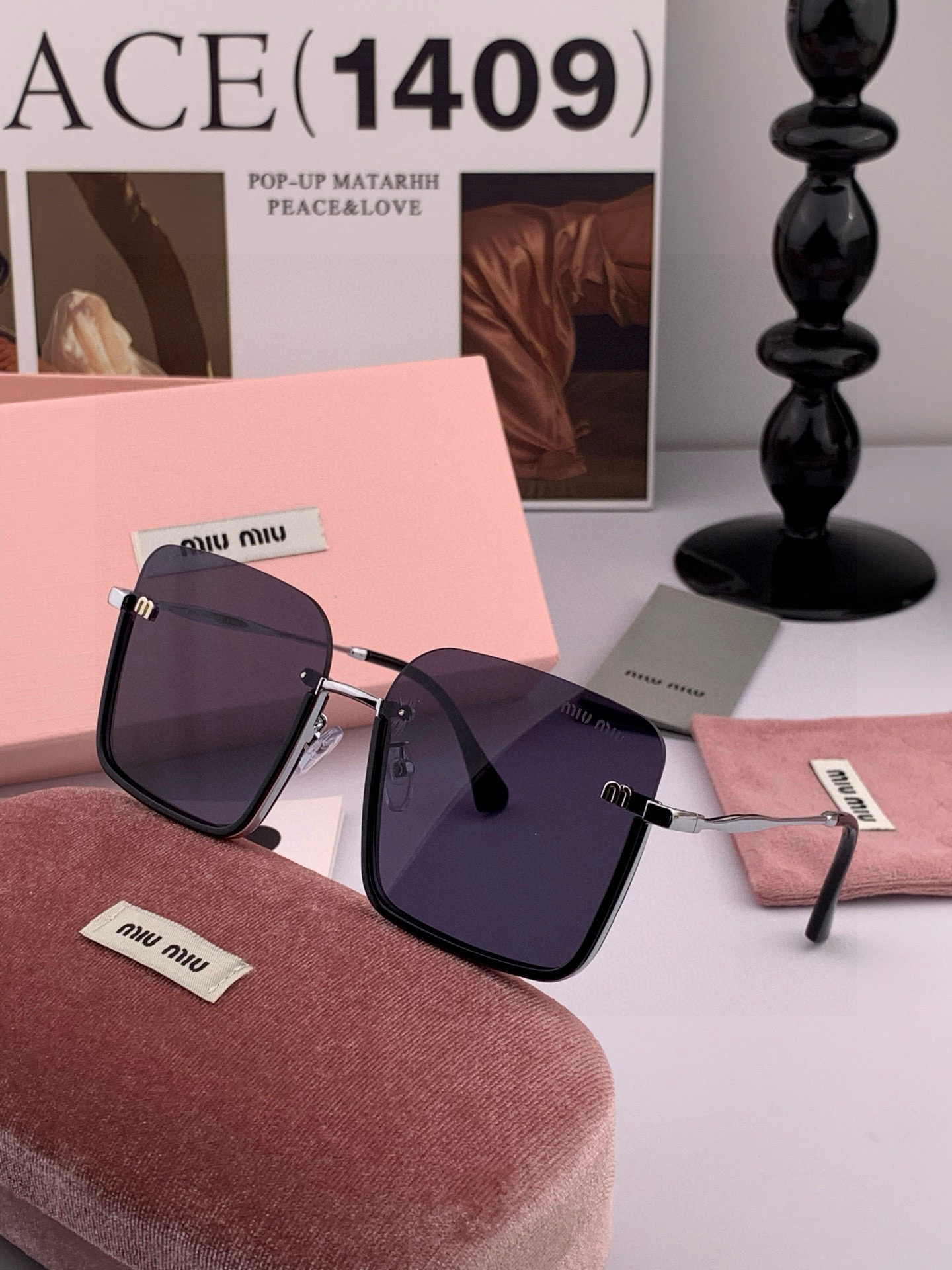 【miumiu偏光】😘新款🕶时尚高雅墨镜女士 太阳镜🥳打造沉稳架势，经典的版型与全新的创意相结👍不经意间