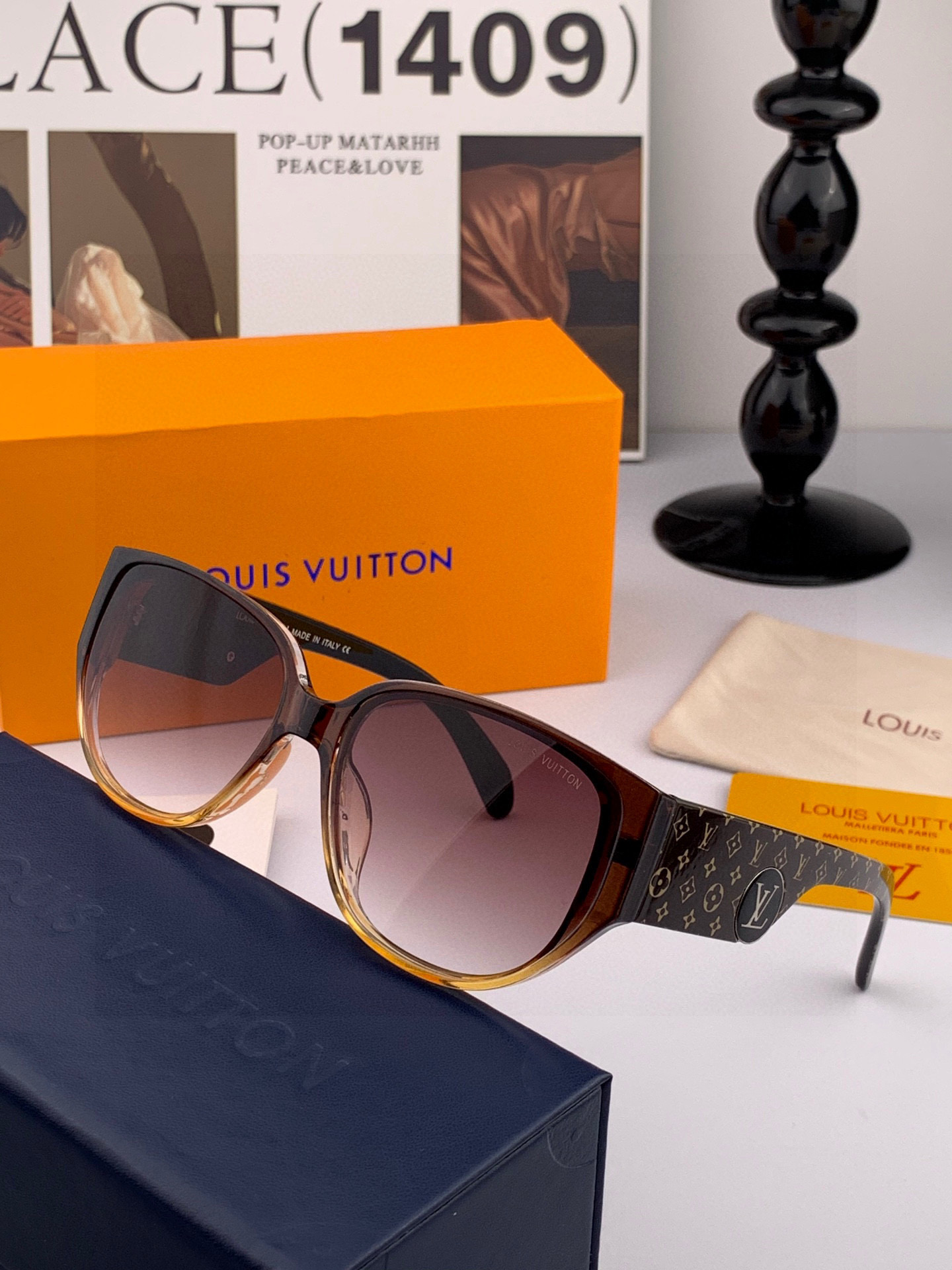 LV 2025新款女士方框太阳眼镜 开车墨镜 新款太阳镜 时尚大方 舒适轻盈 精致奢华 超轻 型号：L2