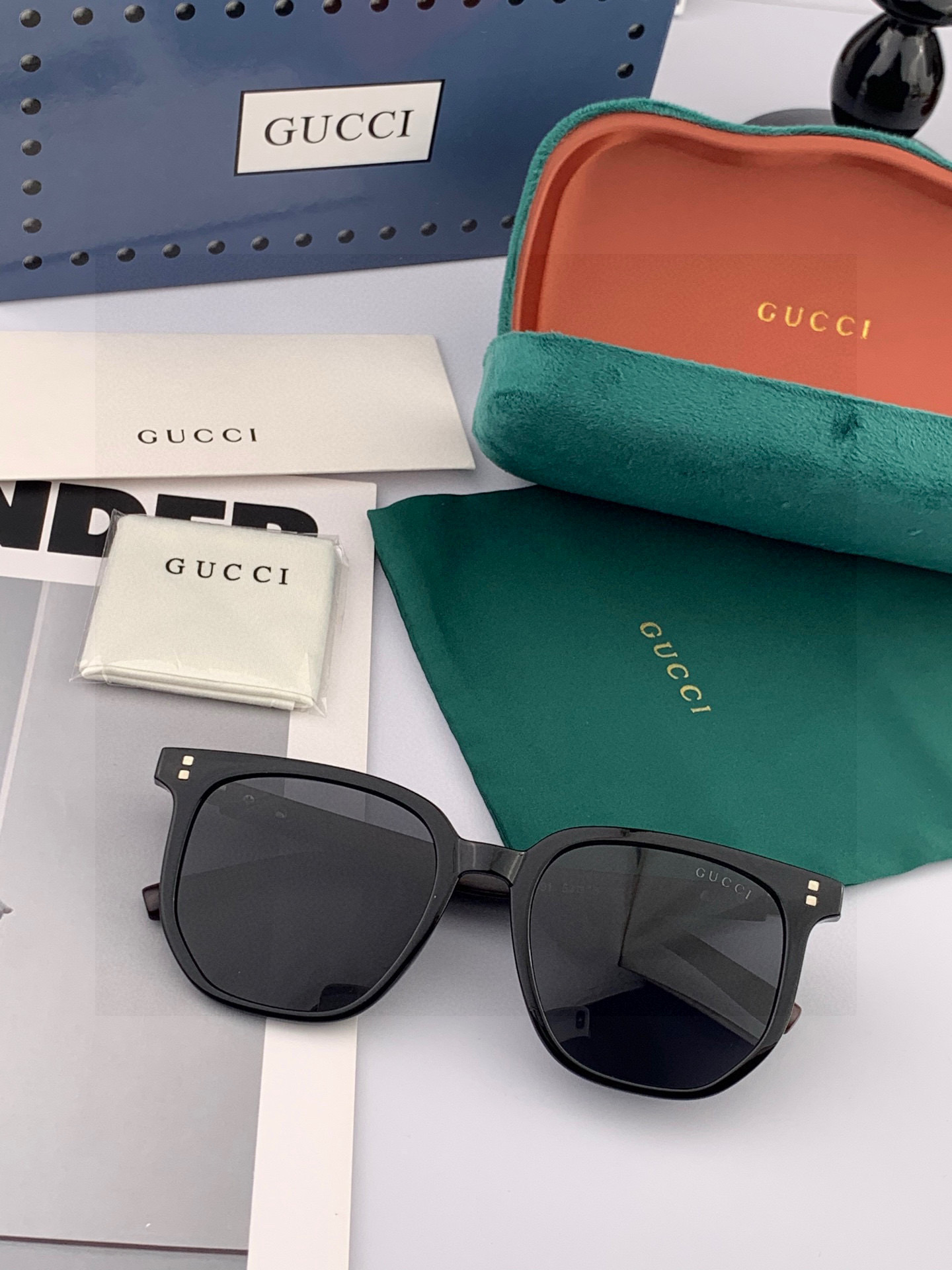 超好看 潮酷【GUCCI】古驰 新款款太阳镜以独特魅力和前卫风格诠释春夏最新眼镜，以方框设计，中梁连体质