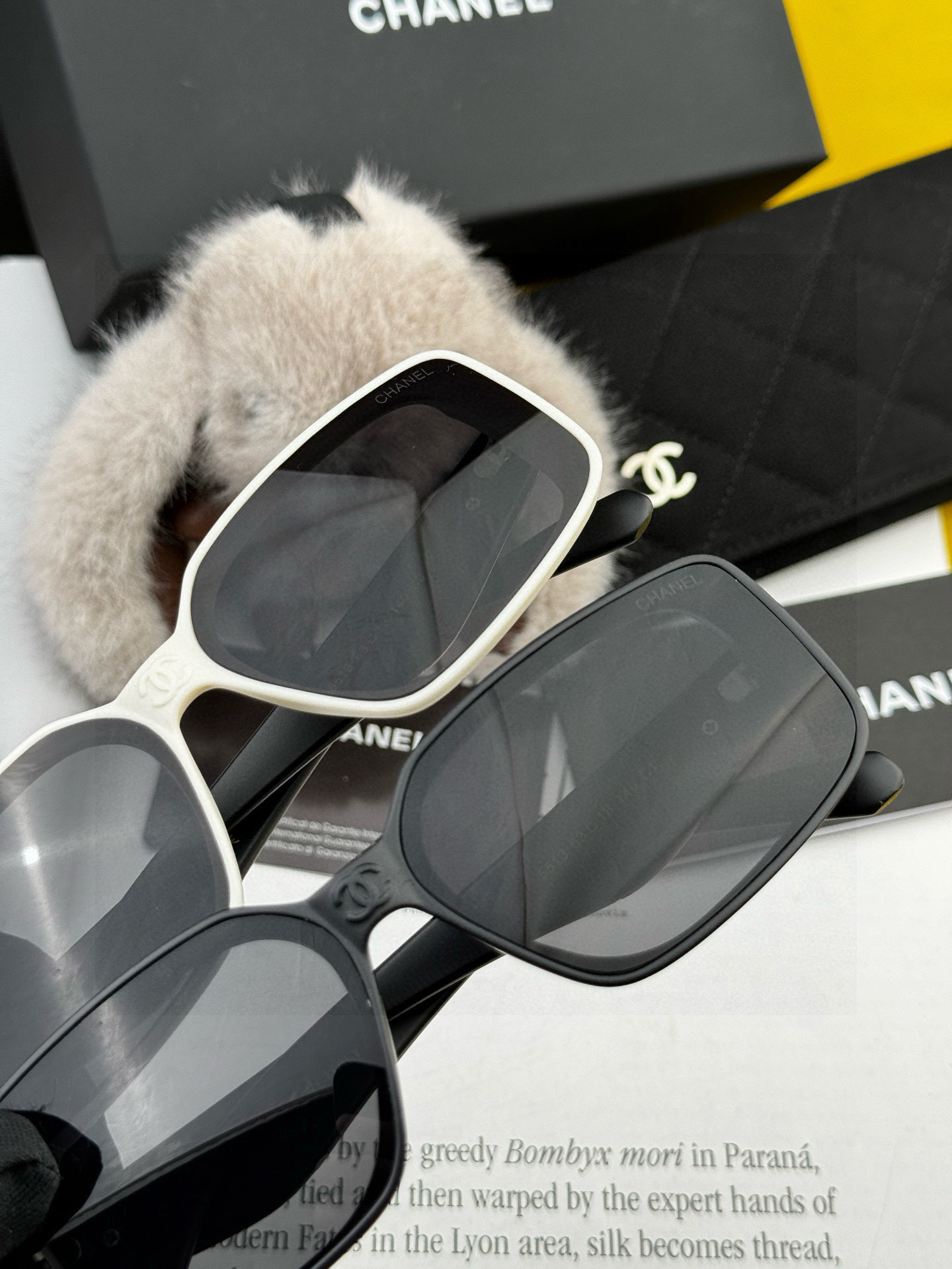 新品CHANEL 香奈儿太阳镜以独特魅力和前卫风格诠释春夏最新眼镜，质感超好佩带舒适 型号：CH3551