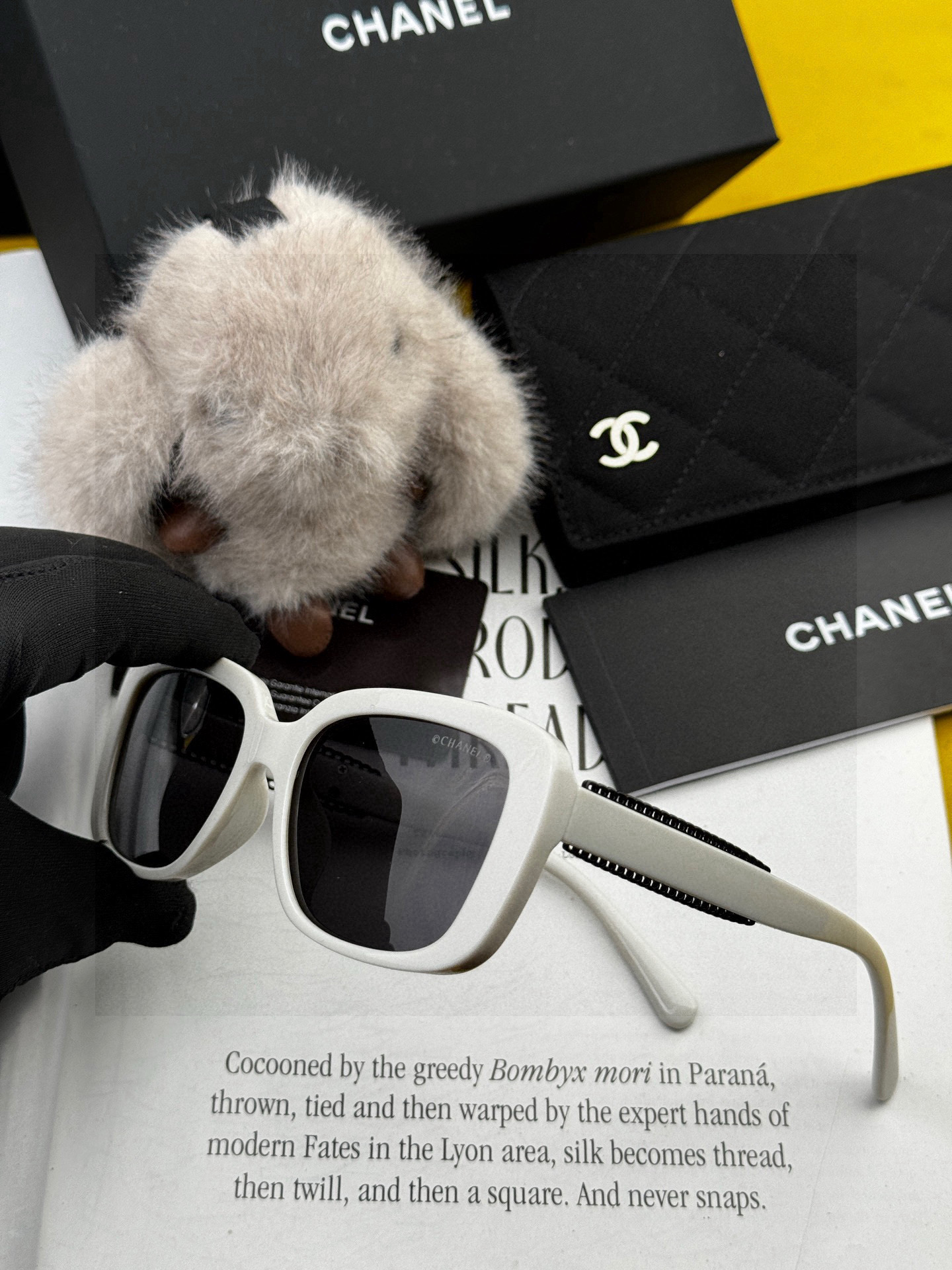 【CHANEL】香奈儿 2025新款潮流爆款 时尚方框太阳镜 佩戴舒适 网红潮款墨镜 女士高清加厚偏光太