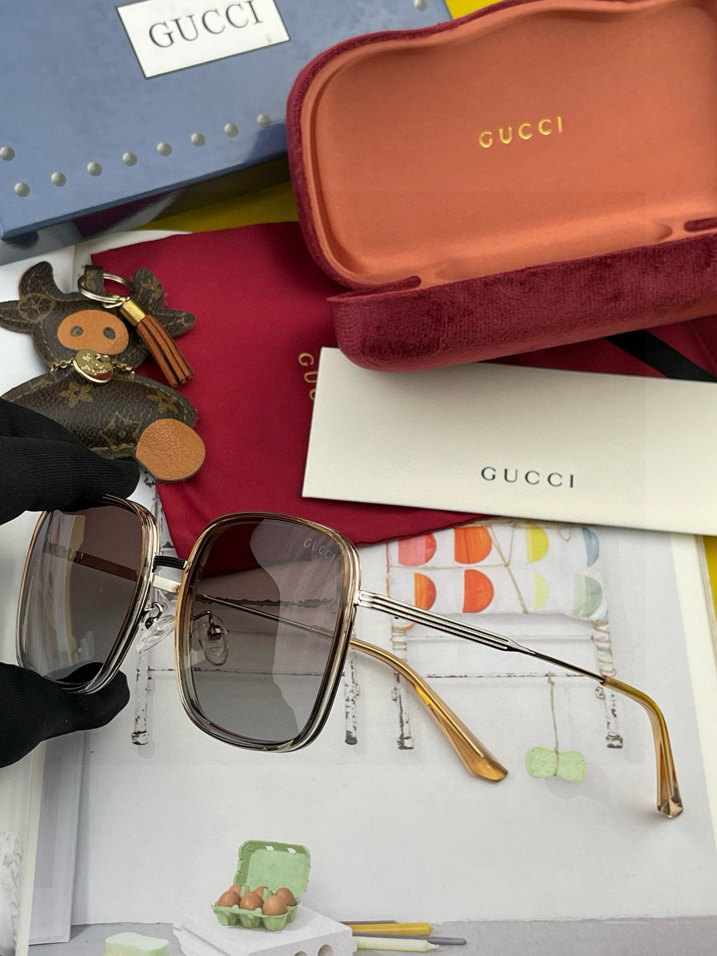 🔺 【GUCCI-偏光太阳镜】2025开春新款 潮流爆款 时尚方框偏光太阳镜 高品质 佩戴舒适 网红潮款