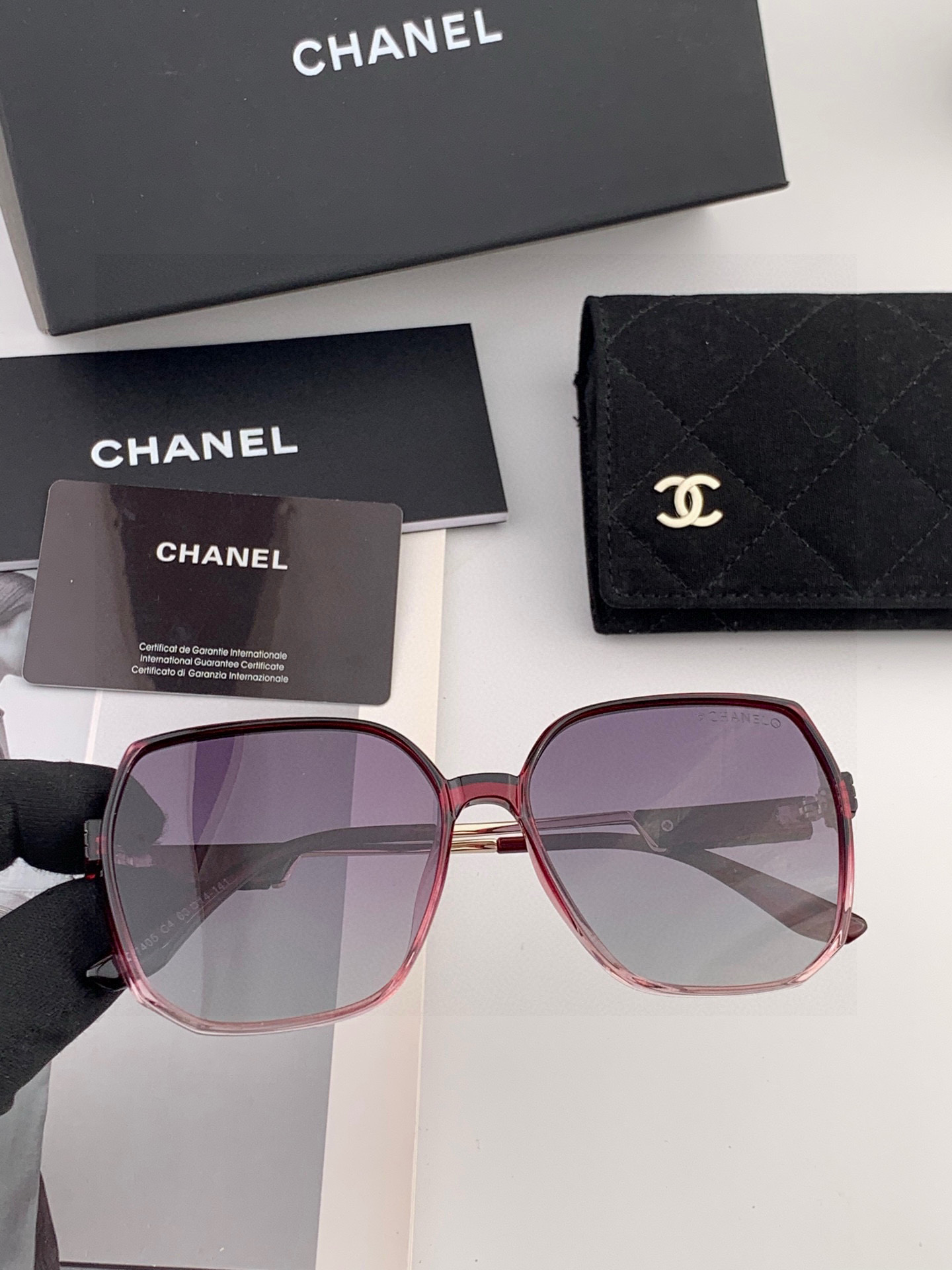 【CHANEL】香奈儿 2025新款潮流爆款 时尚方框太阳镜 佩戴舒适 网红潮款墨镜 女士高清加厚偏光太