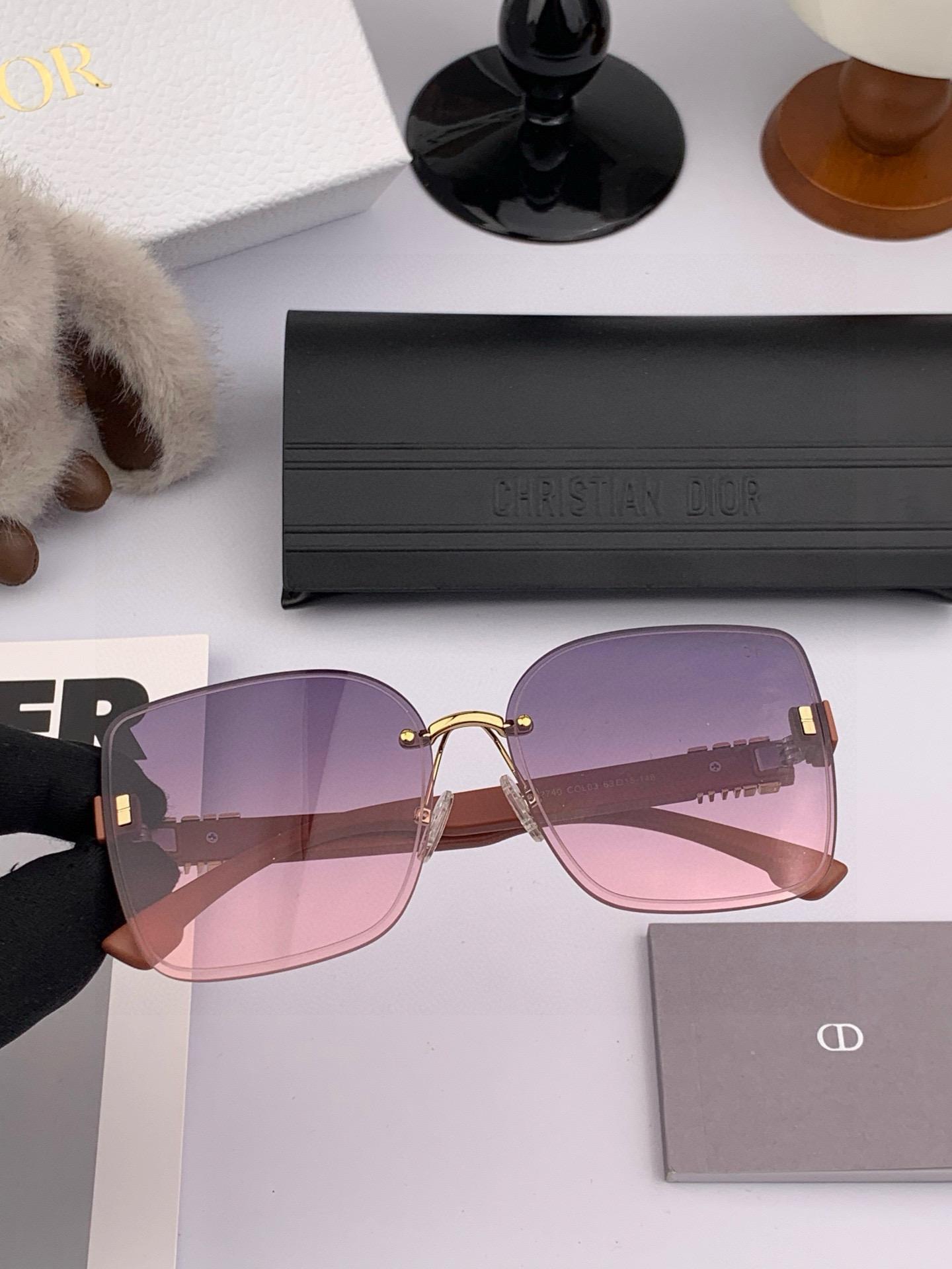 🔺 【DIOR-迪奥】2025开春新款 潮流爆款 时尚方框太阳镜 高品质 佩戴舒适 网红潮款墨镜 女士高