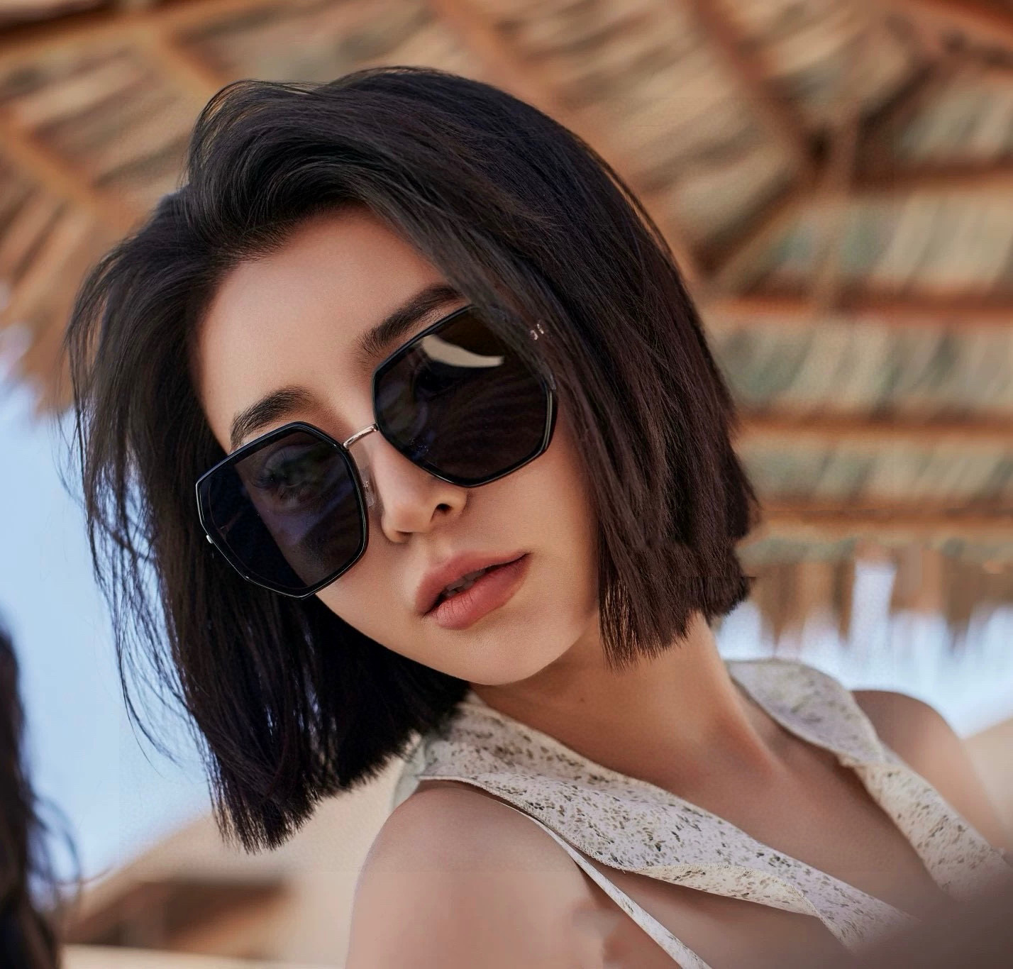 【DIOR】2025新款潮流爆款 时尚方框太阳镜 佩戴舒适 网红潮款墨镜 女士高清加厚偏光太阳镜🕶️ 🎉