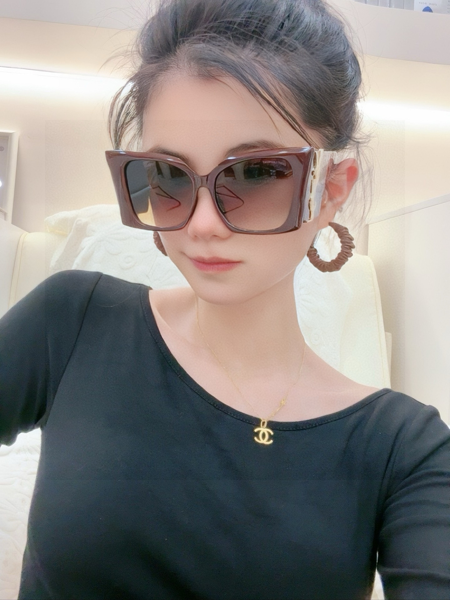 新品SAINTOWEN圣罗兰 官网最新款 独具奢华外观和精致线条 风格华贵典雅 轻盈舒适 众多明星网红追