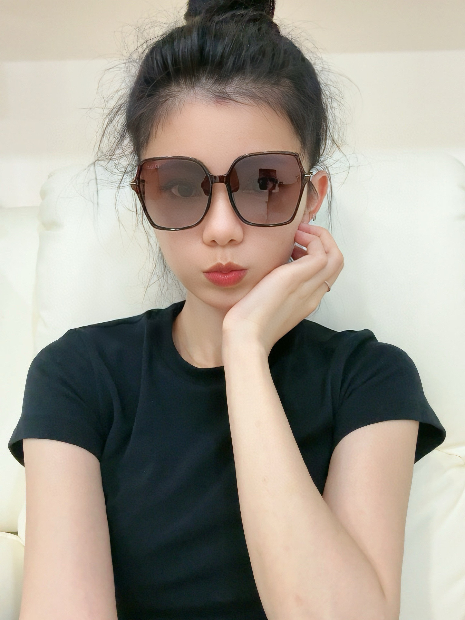 DIOR女士太阳镜🎒2025新款 最潮时尚太阳镜👓👕出行必备👒👠潮人必备[呲牙][呲牙] 高档金属镶钻搭