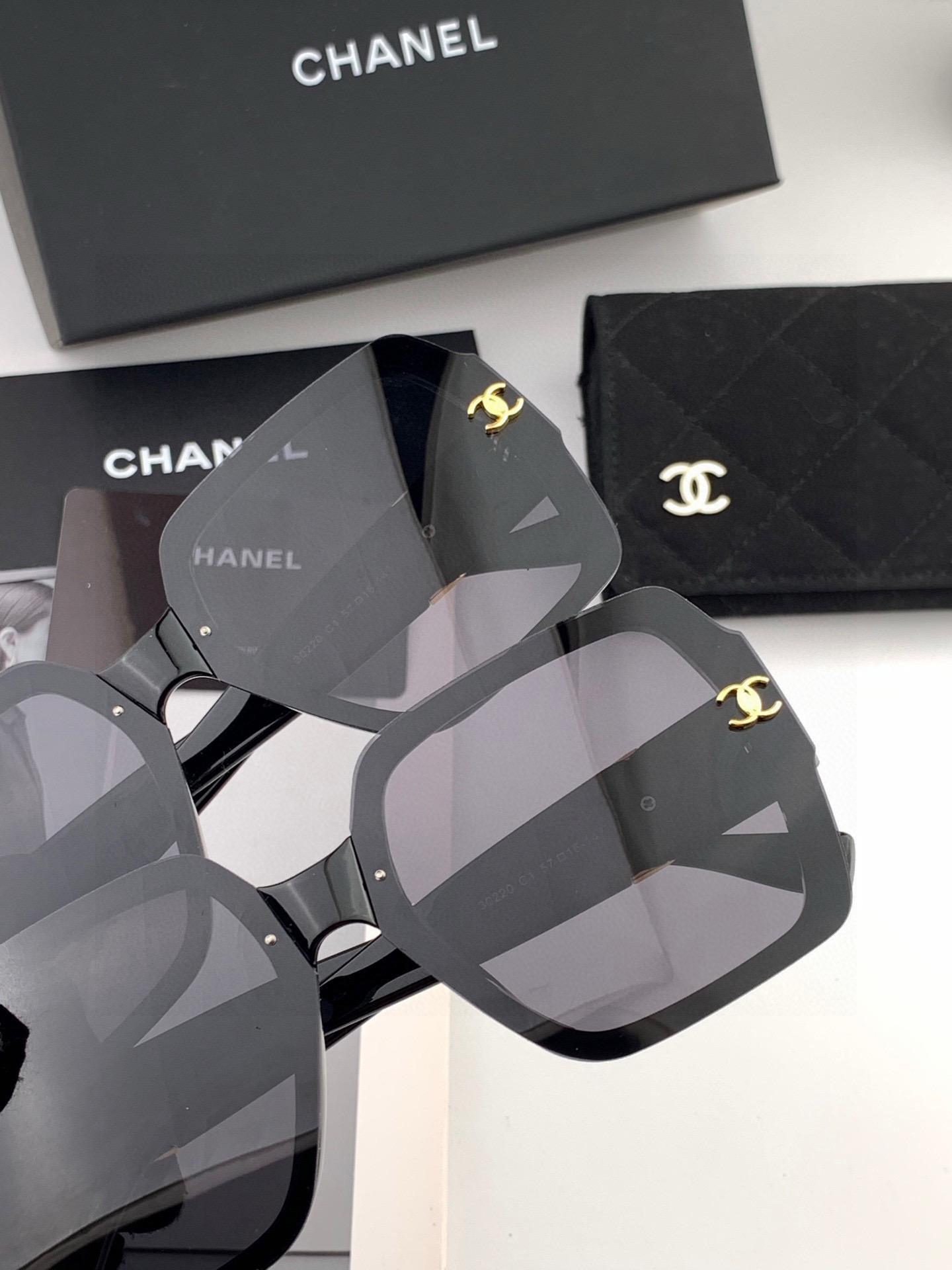 【TR偏光系列】香奈儿2025开春新款 经典的方框设计，不挑脸型，无论搭配大衣还是连衣裙都非常显气质 偏