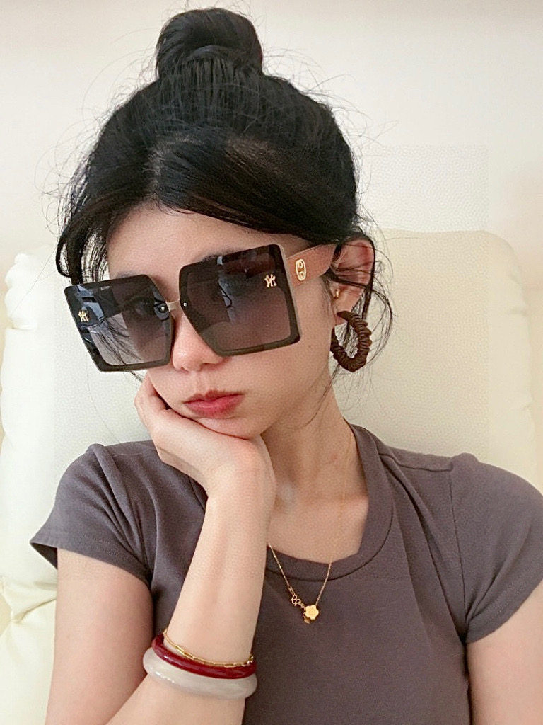 【TR偏光系列】Gucci联名系列限量版经典的方框设计，不挑脸型，无论搭配大衣还是连衣裙都非常显气质 偏