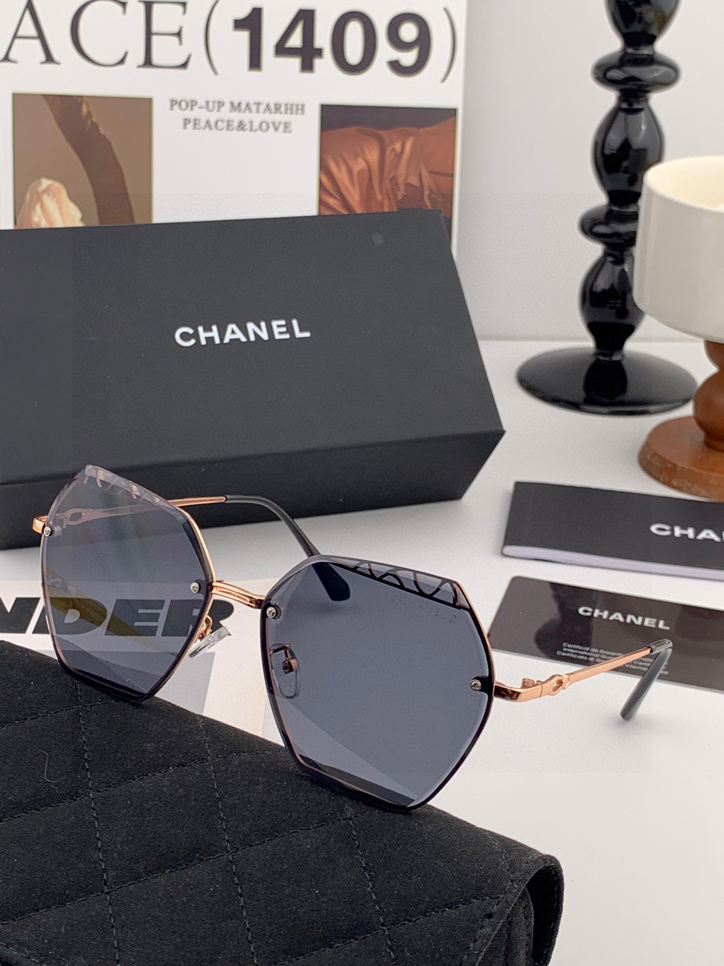 新品CHANEL 香奈儿太阳镜以独特魅力和前卫风格诠释春夏最新眼镜，质感超好佩带舒适 型号：CH7067