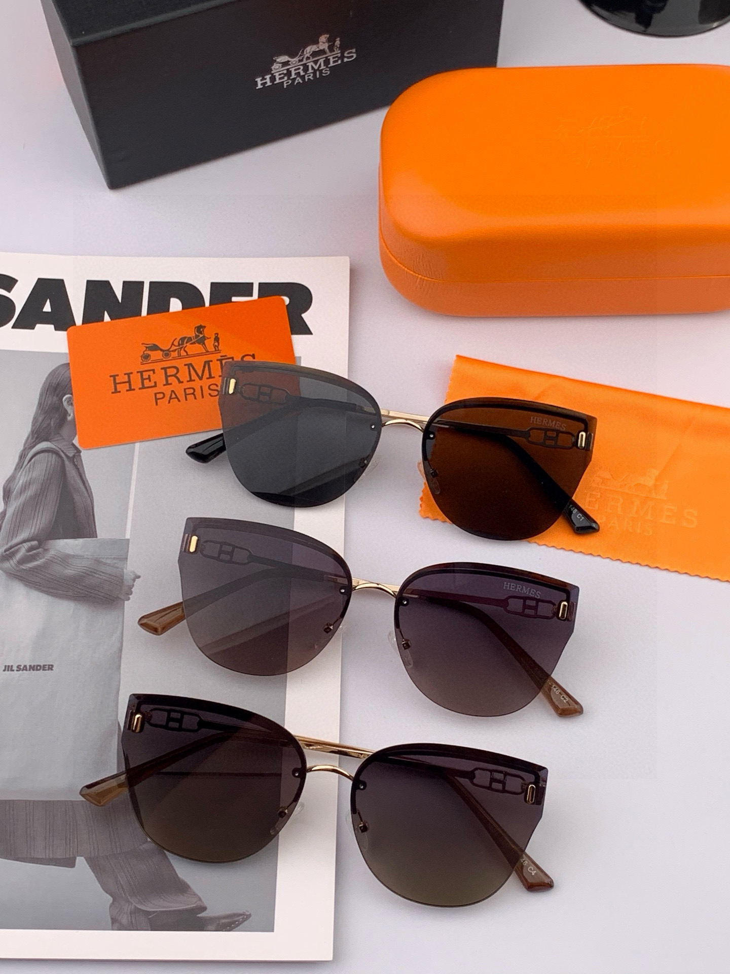 【尼龙偏光系列】爱马仕无框太阳镜墨方框设计，不挑脸型，无论搭配大衣还是连衣裙都非常显气质尼龙偏光镜片预防