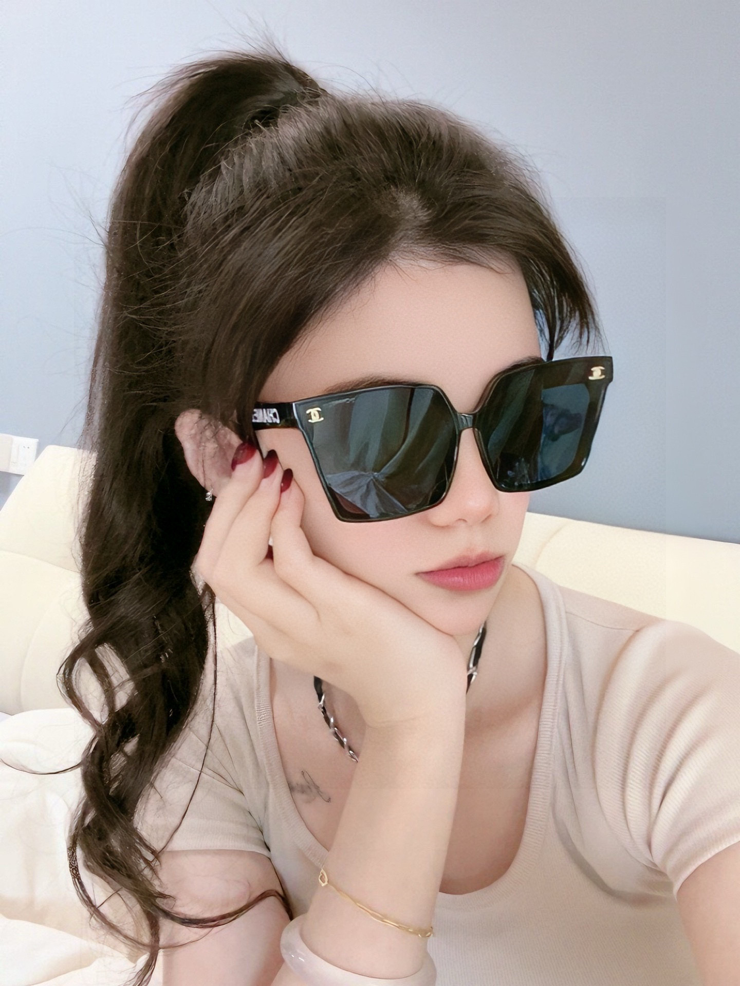 Chanel大框太阳镜墨镜 经典的方框设计，不挑脸型，无论搭配大衣还是连衣裙都非常显气质太阳镜预防紫外线