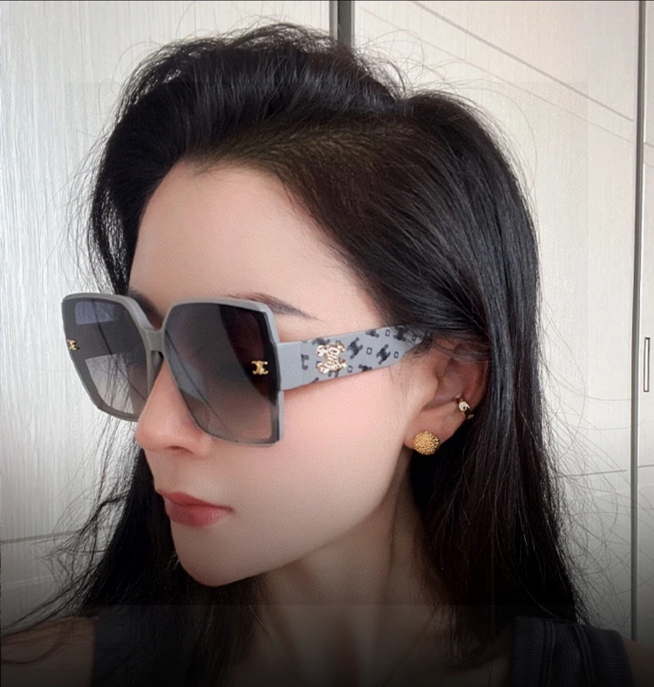 🌷🌷瑟琳新款到货🆕🆕TR材制作而成[酷][酷]高品质 2⃣️色潮品[强][强]大框型太阳镜➕简约logo