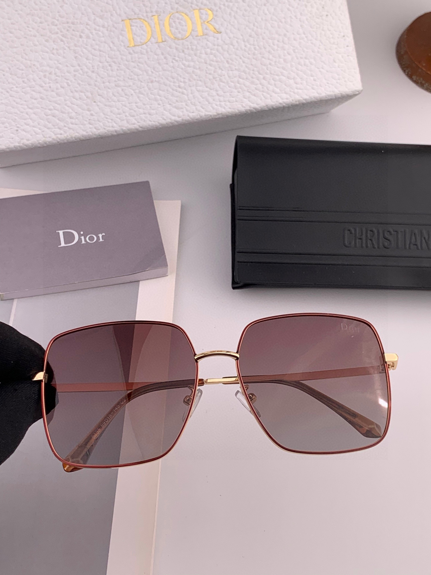 🔺 【DIOR-迪奥】2025开春新款 潮流爆款 时尚方框偏光太阳镜 高品质 佩戴舒适 网红潮款墨镜 型