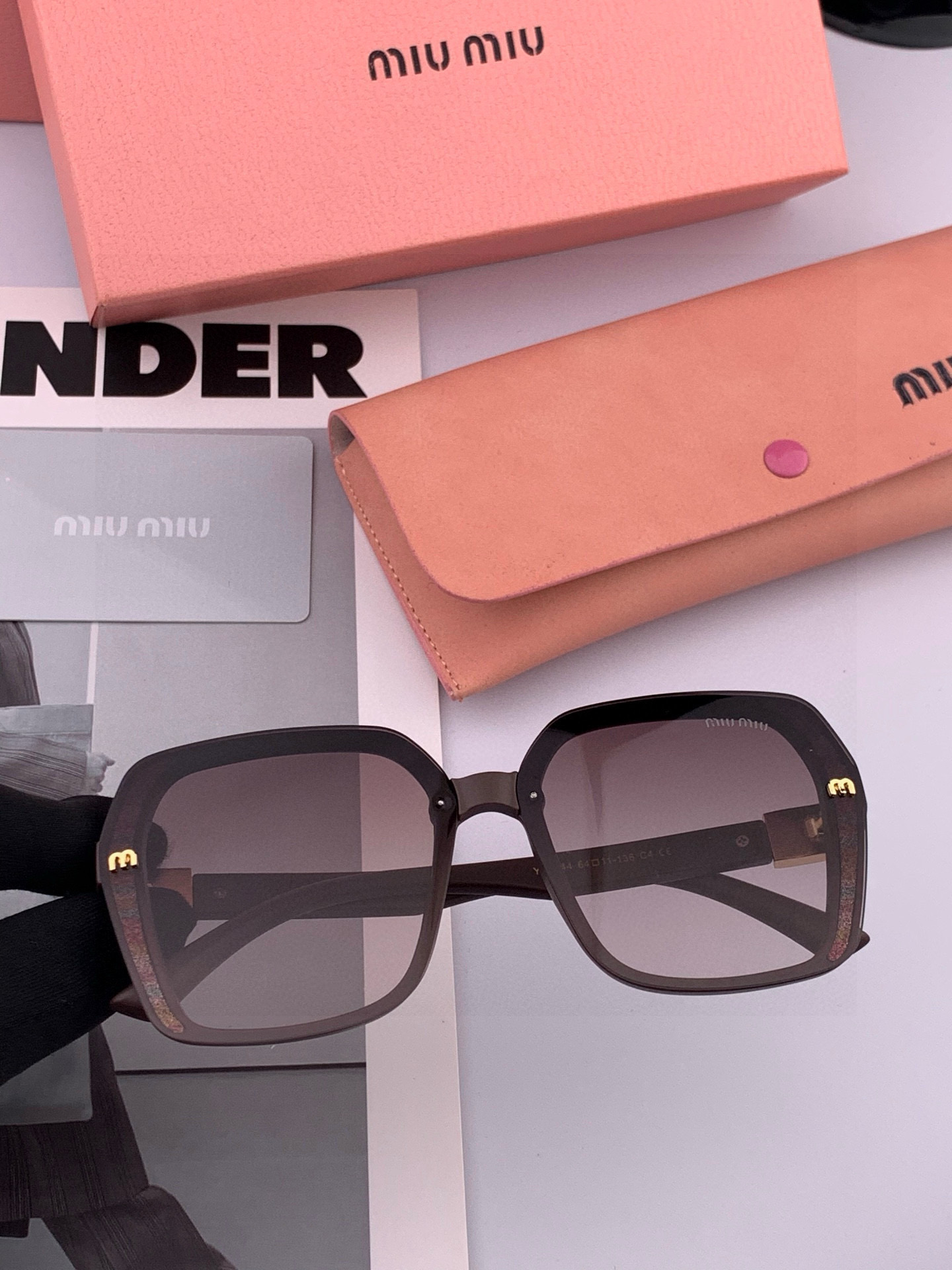 MIUMIU/缪缪🖇🖇2025开春新款🌟闪耀新款璀璨登台 ❤❤太阳镜潮品 精致个性设计简约时尚 专柜品质