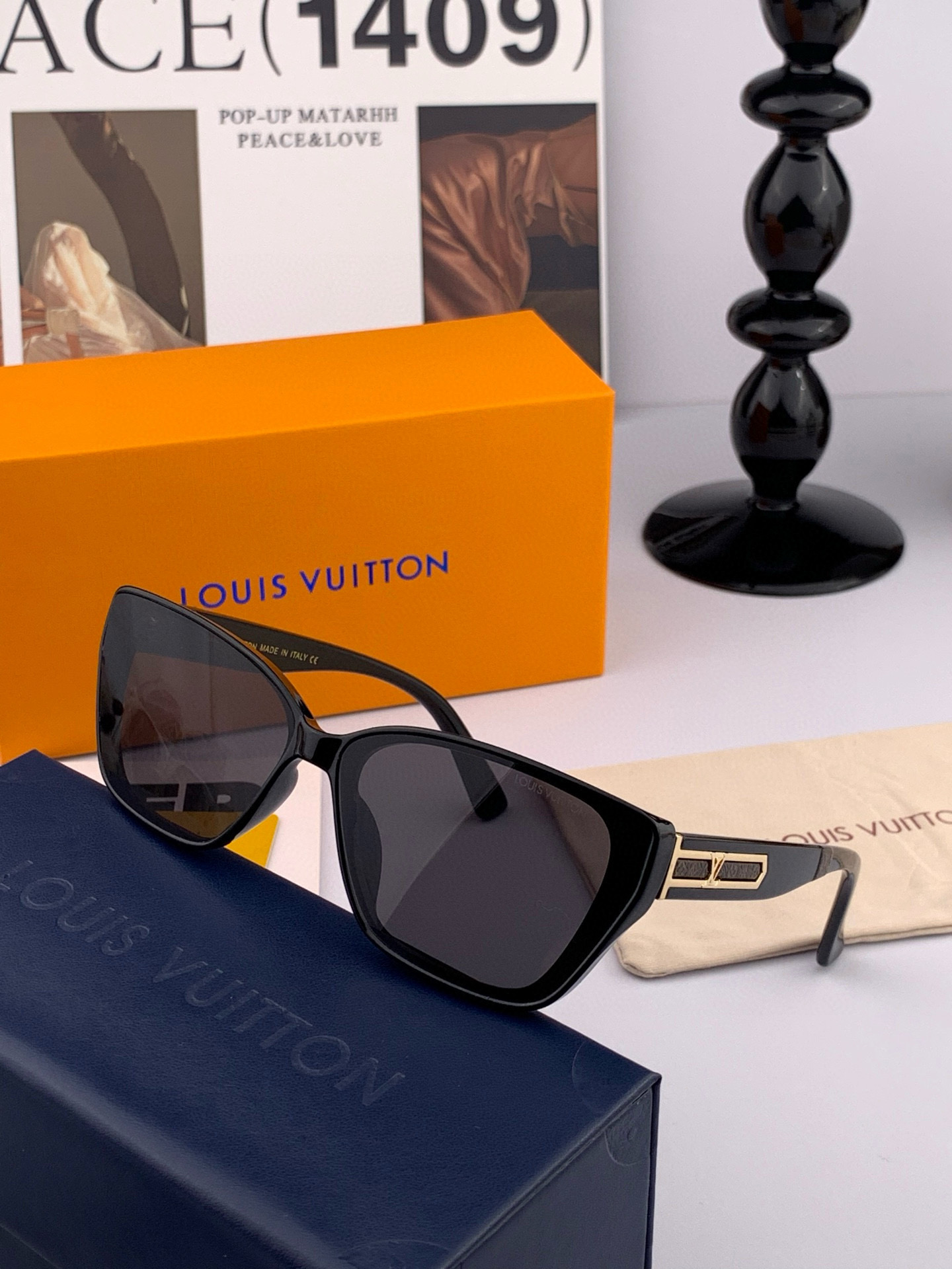 LV 2025新款女士方框太阳眼镜 开车墨镜 新款太阳镜 时尚大方 舒适轻盈 精致奢华 超轻 型号：L0