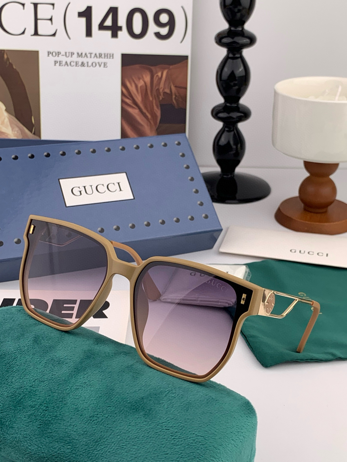 Gucci 经典的方框设计，不挑脸型，无论搭配大衣还是连衣裙都非常显气质尼龙偏光镜片预防紫外线 型号：G