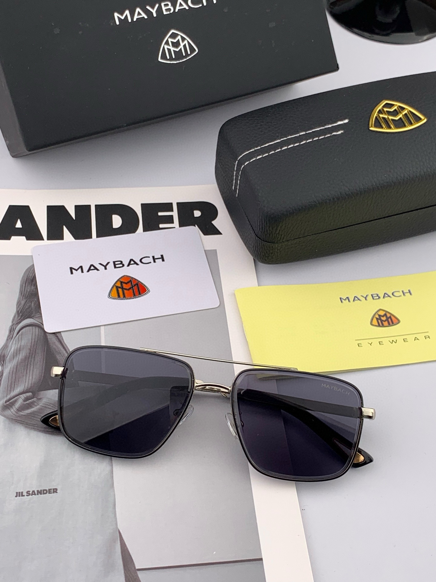 MAYBACH迈巴赫年度最牛硬货👍🏻 官网经典蛤蟆款 ❗️极力推荐款‼️选用定制进口板料双色拼腿 采用K