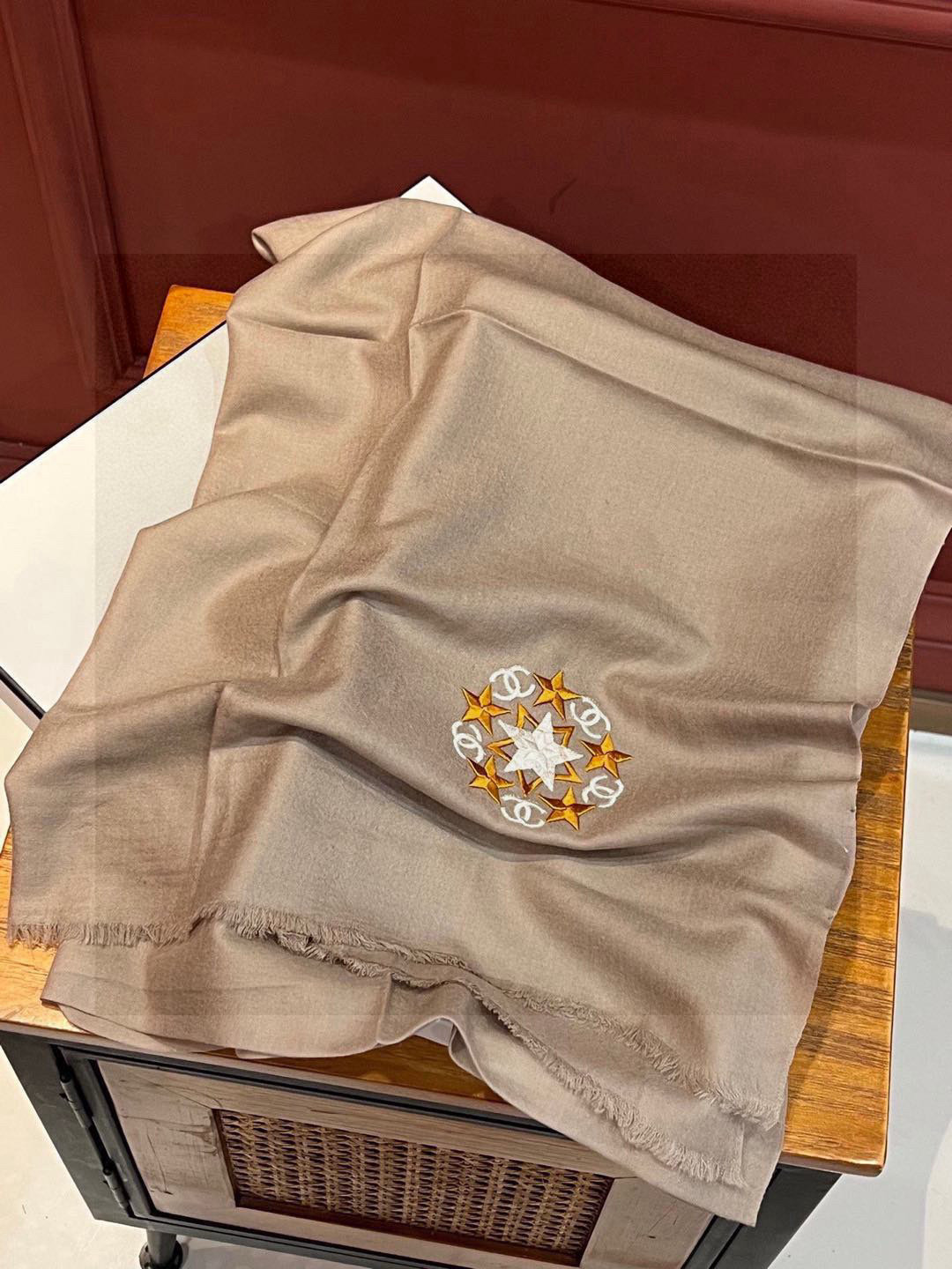 Chanel star✨系列.繼🚀後的力作.chanel載你們坐著火箭看星星❗️專櫃今年在內蒙外貿工廠下