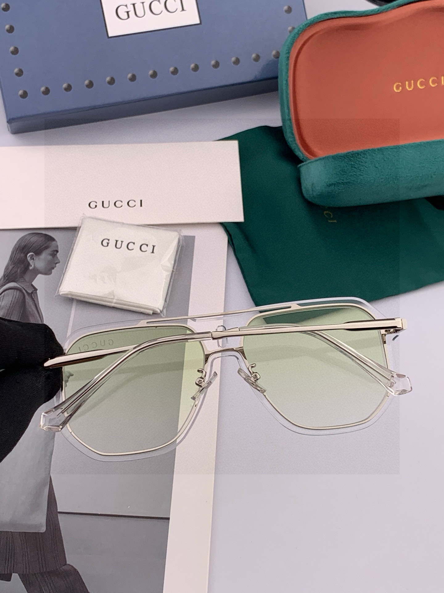 GUCCI 男款炫彩飞行员偏光太阳镜 ❤️材质：高清尼龙加厚卡槽高清偏光镜片 🌹无边框镜架💕颜👍型号：G