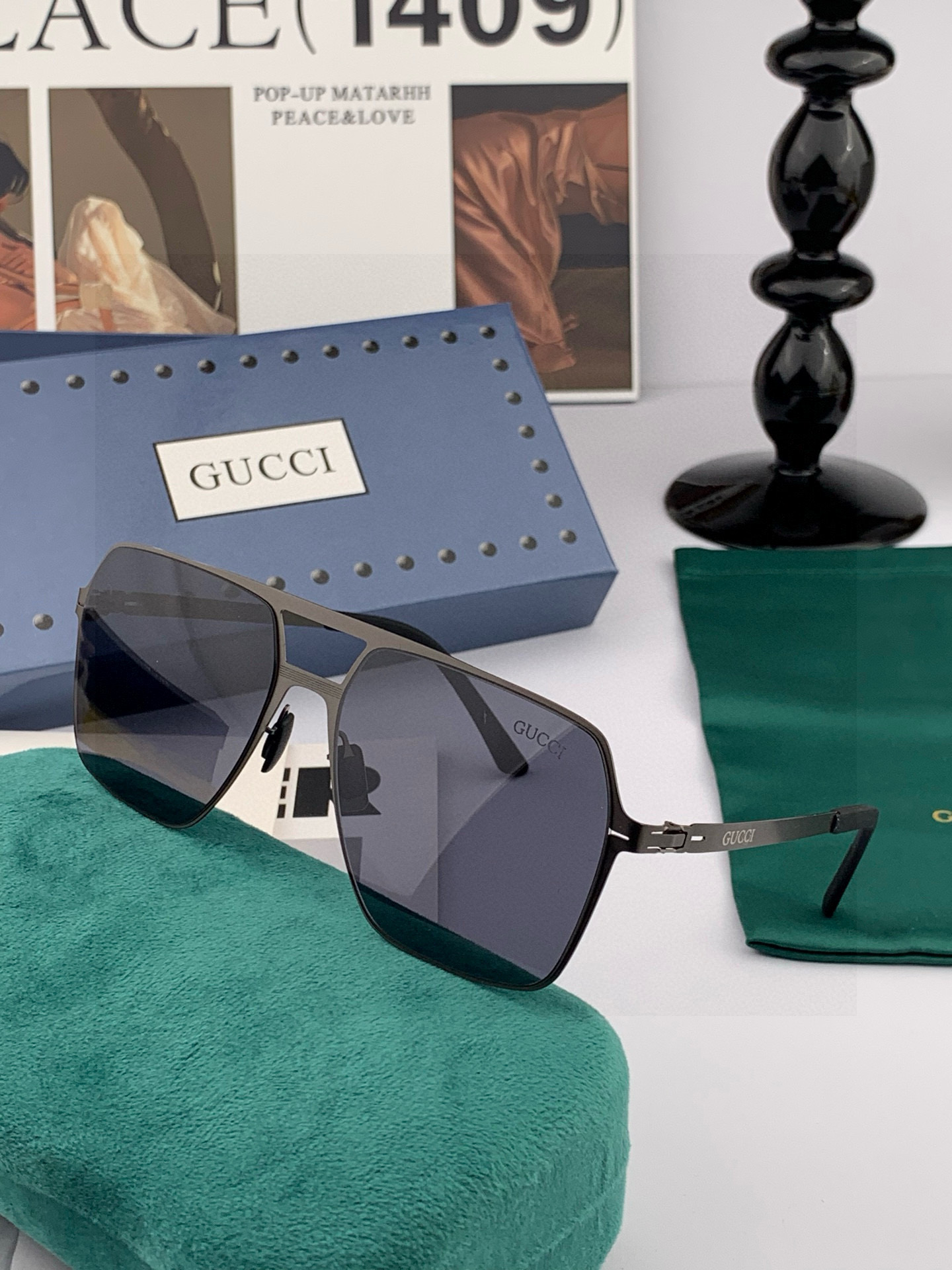 GUCC* 2025 新款男女情侣款太阳iP电镀永不褪色 卖点：超轻超有弹性整幅眼镜无螺丝重要的是压不坏