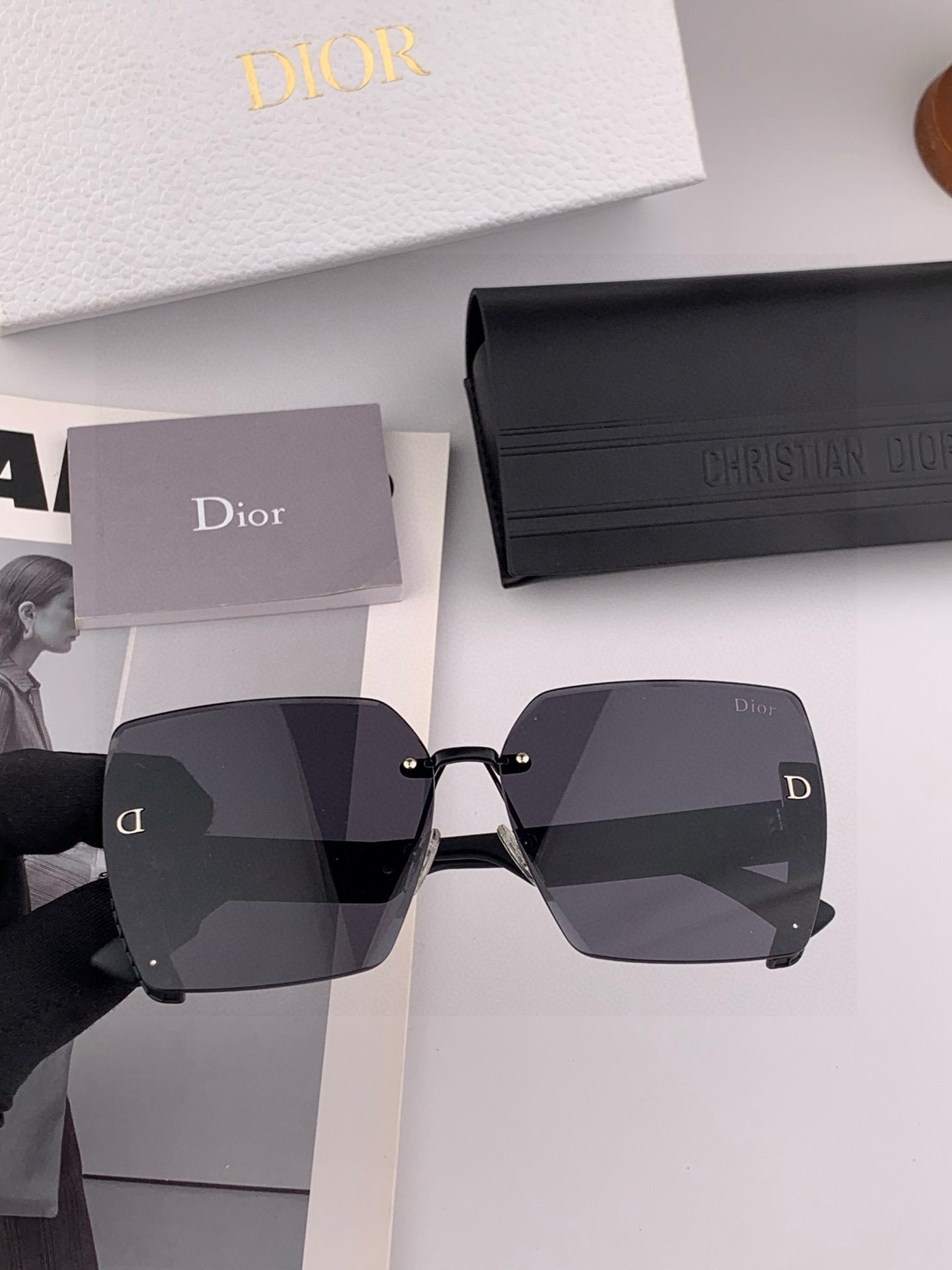 🔺 【DIOR-迪奥】2025开春新款 潮流爆款 时尚方框太阳镜 高品质 佩戴舒适 网红潮款墨镜 女士高