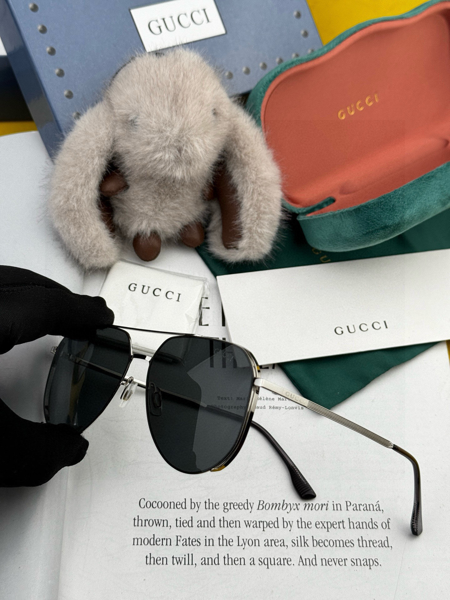 GUCCI 男款炫彩飞行员偏光太阳镜 ❤️材质：高清尼龙加厚卡槽高清偏光镜片 🌹无边框镜架💕颜👍型号：G