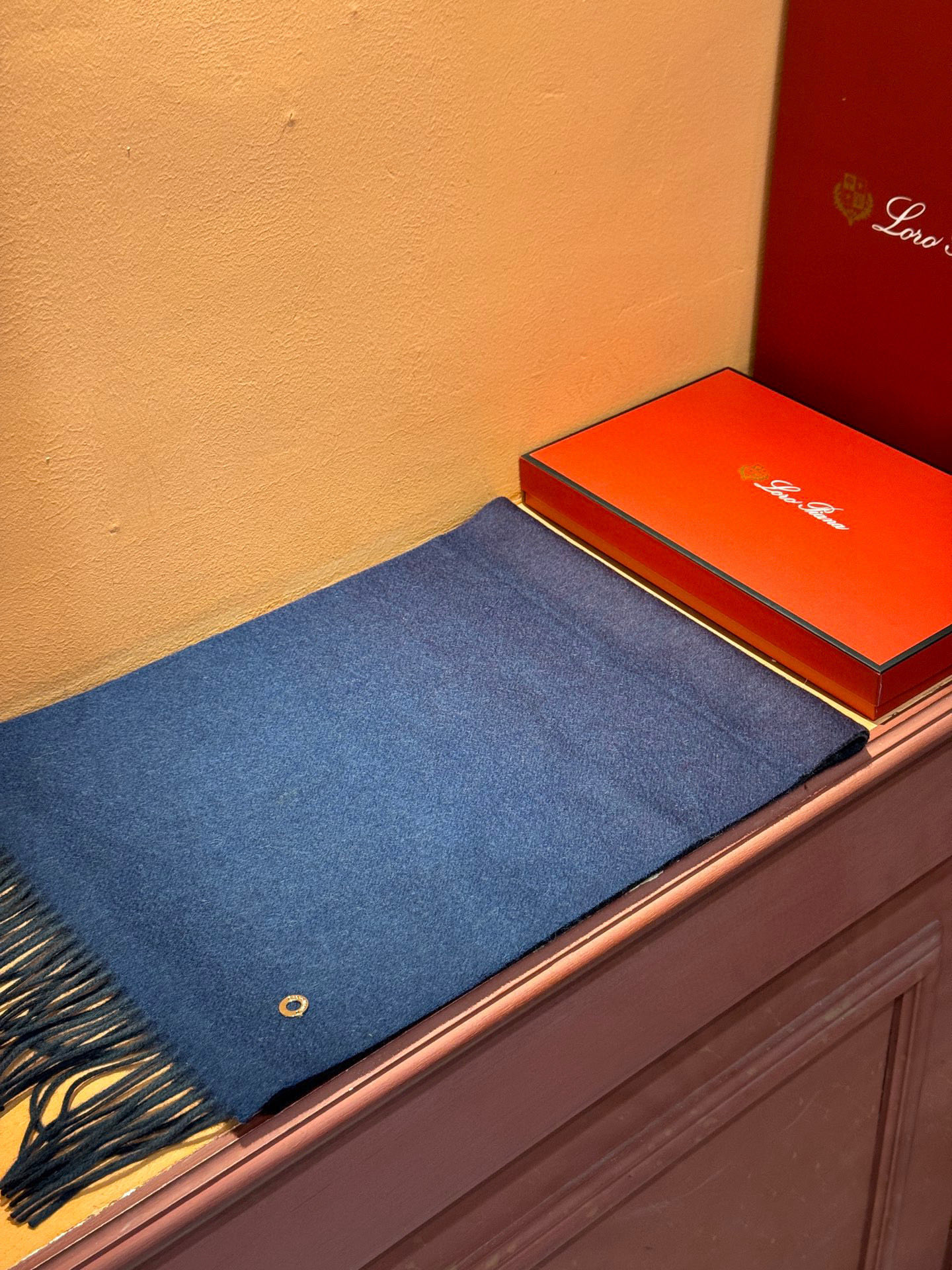 ✨✨太美了😍 【皮安娜】情侣款 美到要尖叫😱专柜最新款🎊英伦欧美范儿「多色渐变」又是一款即时尚又实用的大