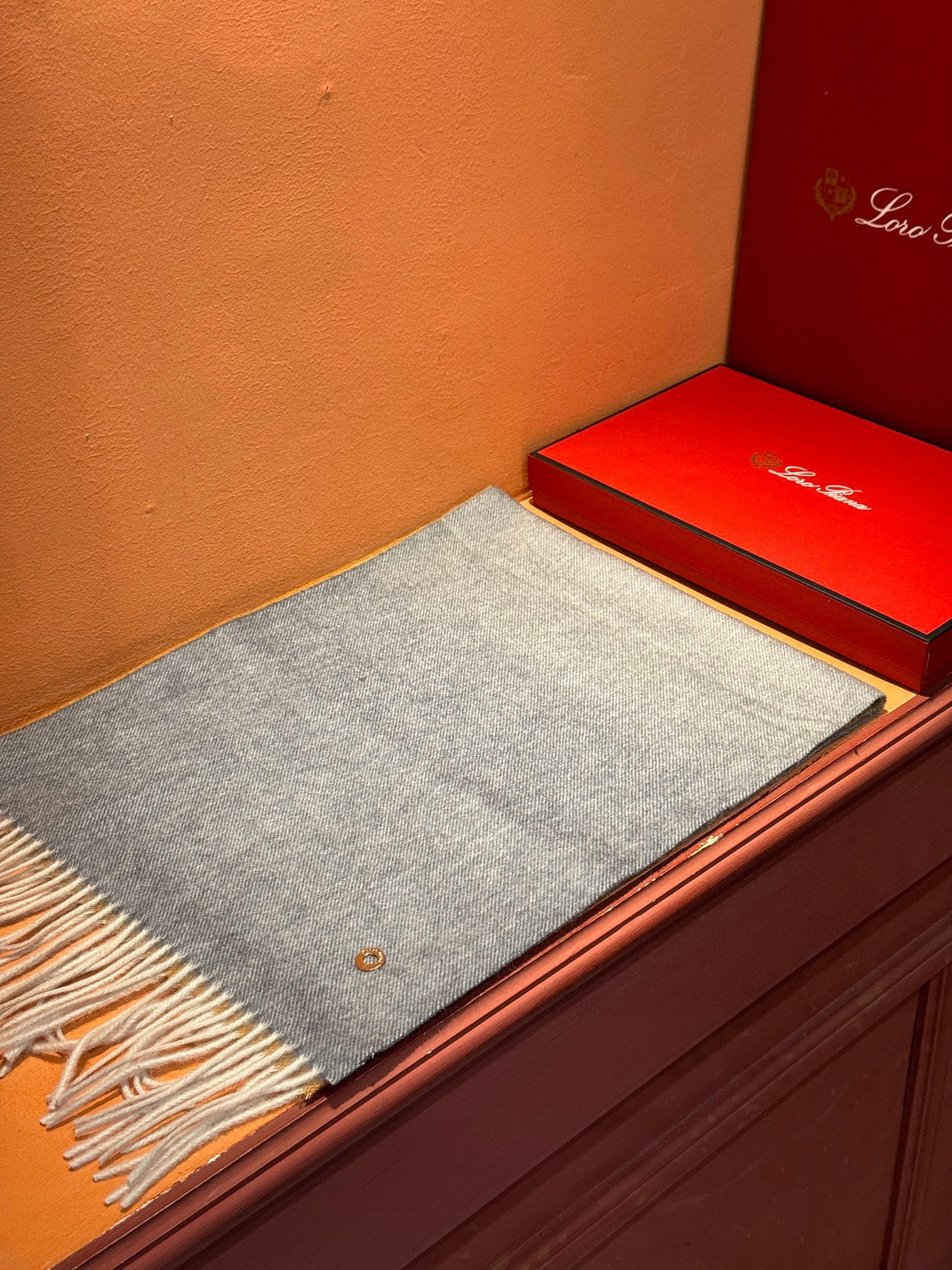 ✨✨太美了😍 【皮安娜】情侣款 美到要尖叫😱专柜最新款🎊英伦欧美范儿「多色渐变」又是一款即时尚又实用的大