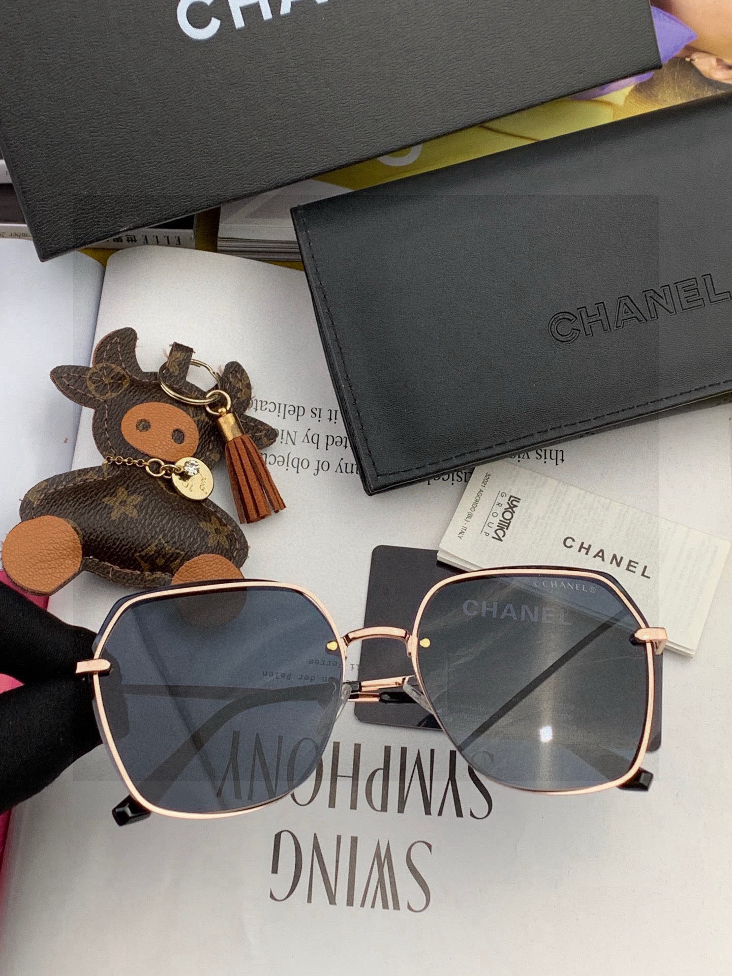 【CHANEL】香奈儿 新款尼龙偏光太眼镜，无框钻石 切边更有质感，大气女人范儿，大脸小脸都好看 ！型号