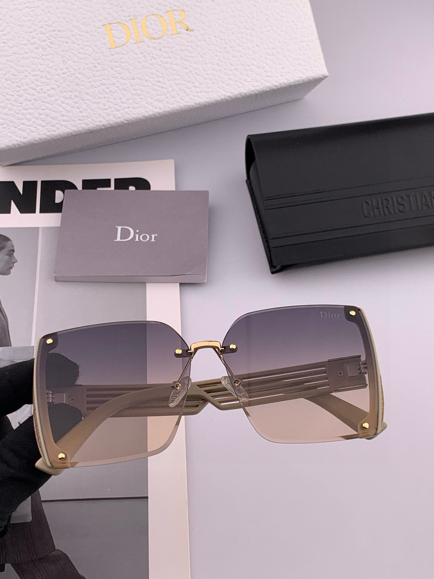 🔺 【DIOR-迪奥】2025开春新款 潮流爆款 时尚方框太阳镜 高品质 佩戴舒适 网红潮款墨镜 女士高